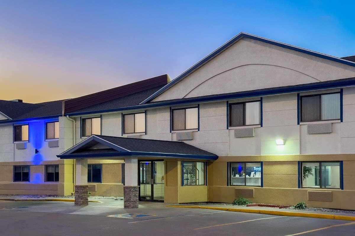 Travelodge by Wyndham Fargo West Acres, Hotel in Fargo