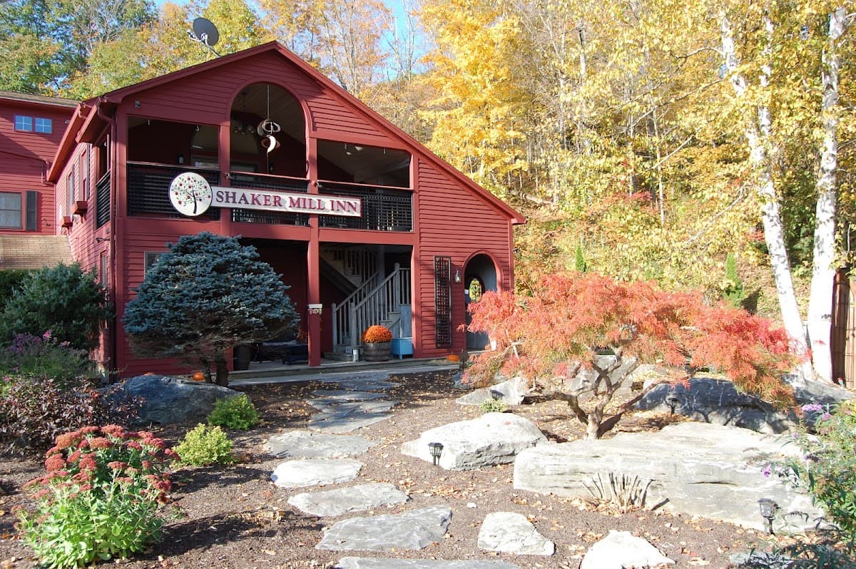 Shaker Mill Inn, Bed & Breakfast in West Stockbridge