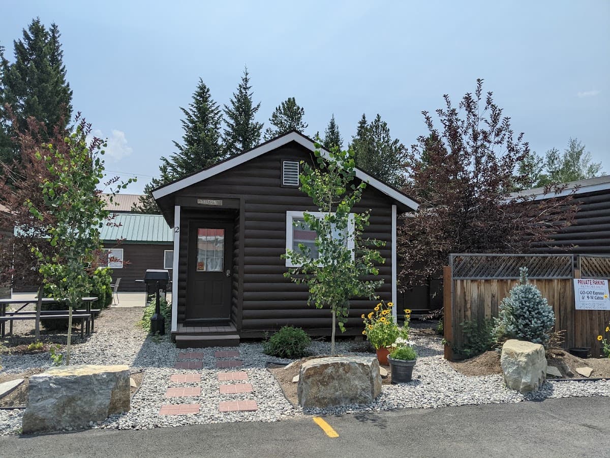 9 Bar W Cabins, Hotel in West Yellowstone