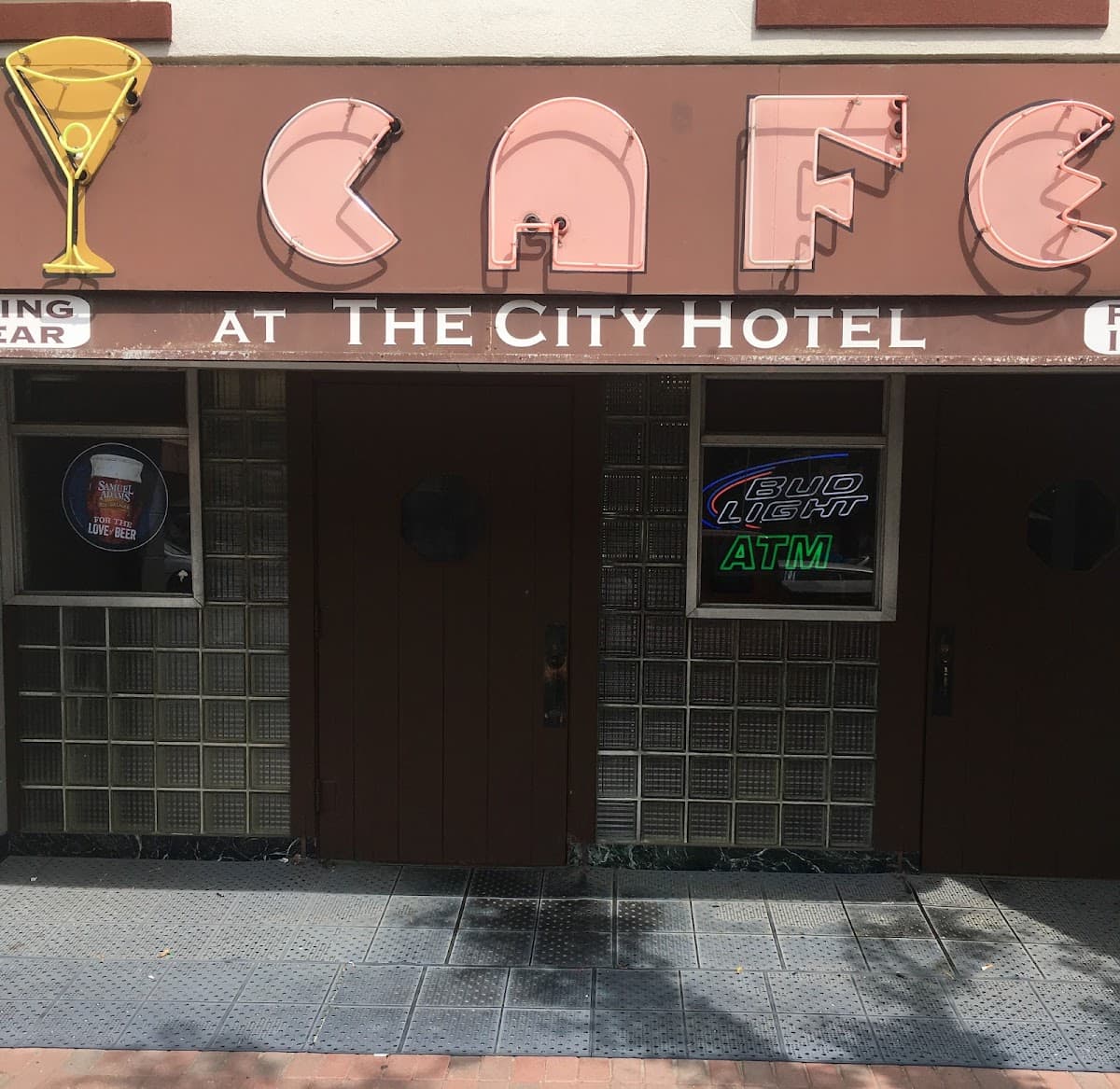 City Hotel, Hotel in Westfield