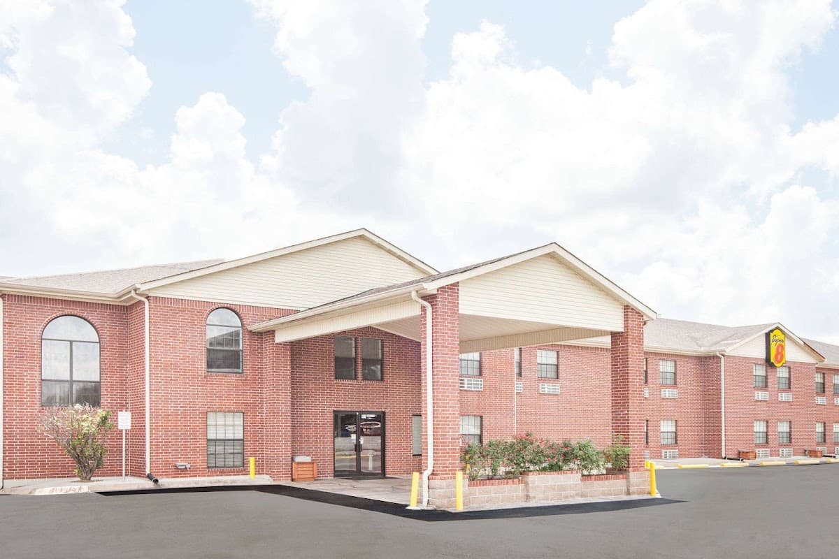 Super 8 by Wyndham White Hall, Hotel in White Hall