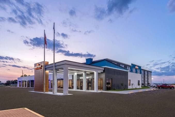La Quinta Inn & Suites Wichita Airport, Resort in Wichita