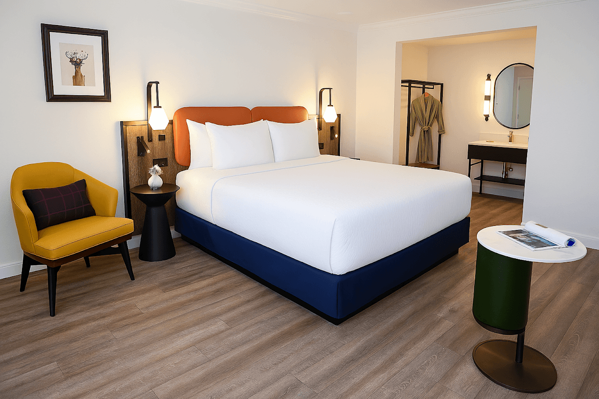 The Woodrose, Hotel in Willits