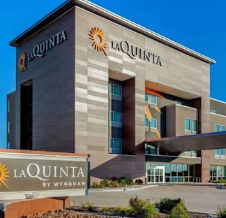 La Quinta Inn & Suites by Wyndham San Antonio Alamo City, Hotel in Windcrest