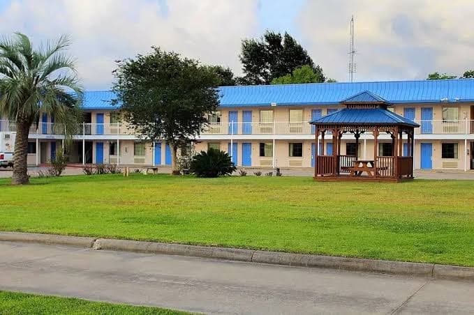 Econo Lodge, Motel in Winnie