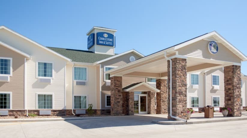 Cobblestone Inn & Suites - Winterset, Hotel in Winterset