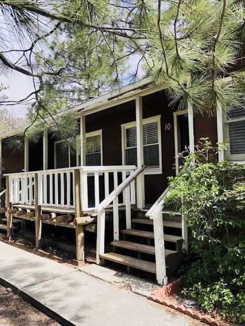 Mt View Cabin & Motel, Hotel in Wrightwood