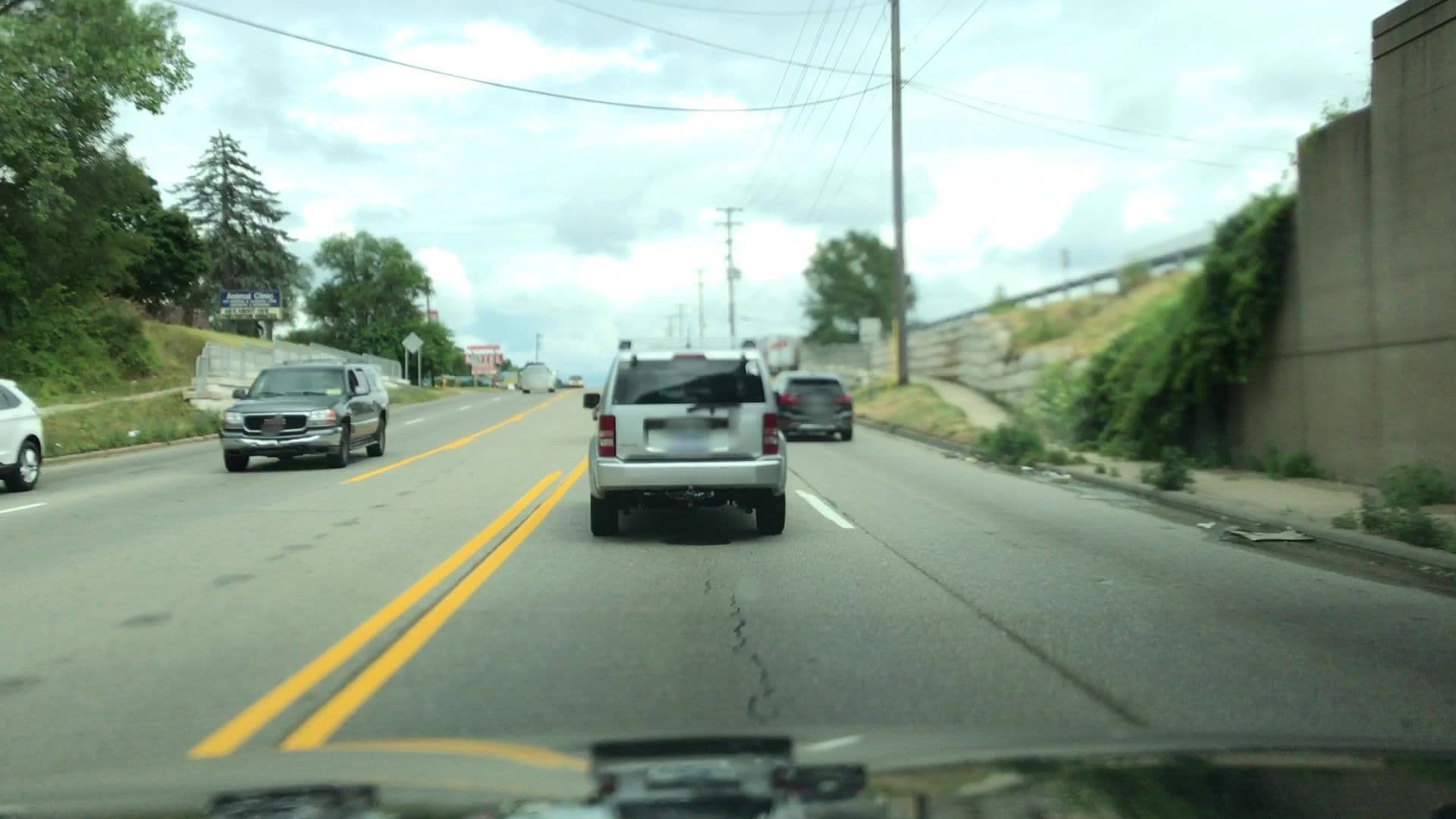 Street view near Grand Rapids inn, Wyoming — © lvl5 (CC BY-SA · Mapillary)