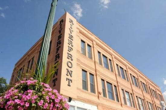 Riverfront Event Center, Hotel in Yankton