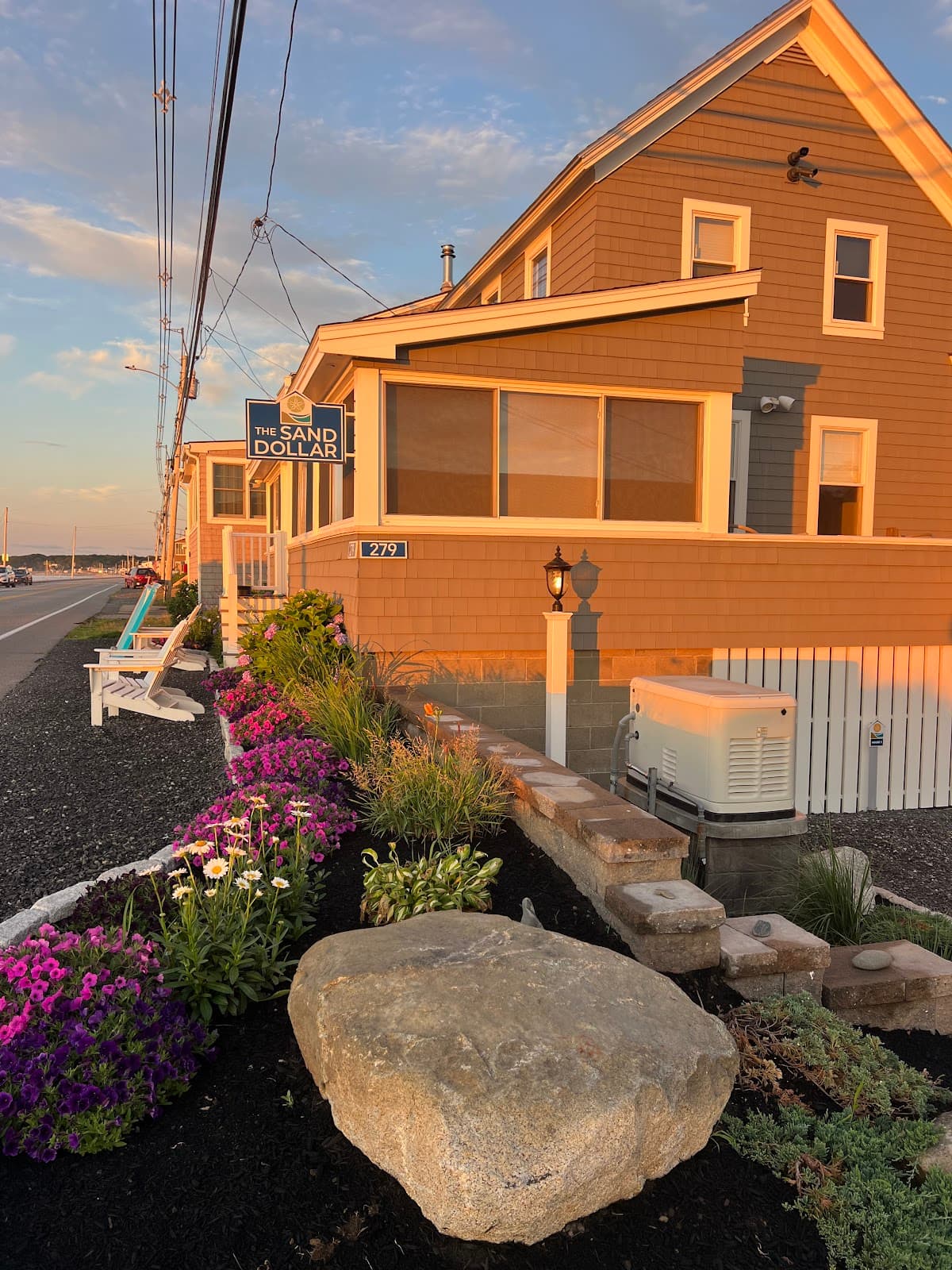 The Sand Dollar House & Suites, Holiday Home in York Beach