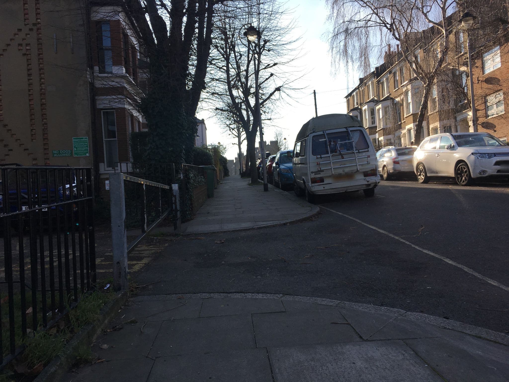 Street view near Lupton Guest house, Holloway — © gness (CC BY-SA · Mapillary)