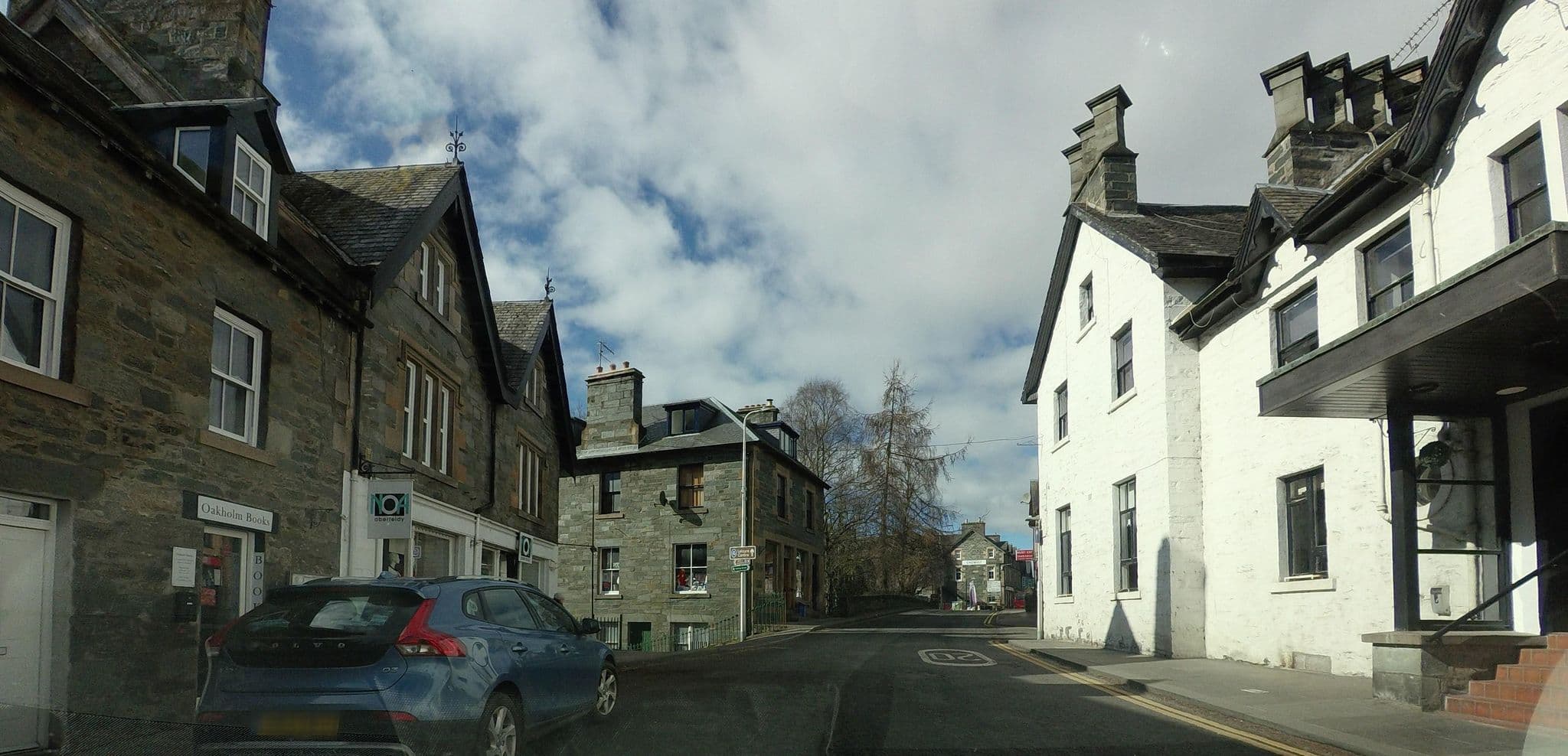 Street view near Harris Cottage - Uk40056 - Entire Place, Aberfeldy — © hobgoblin (CC BY-SA · Mapillary)