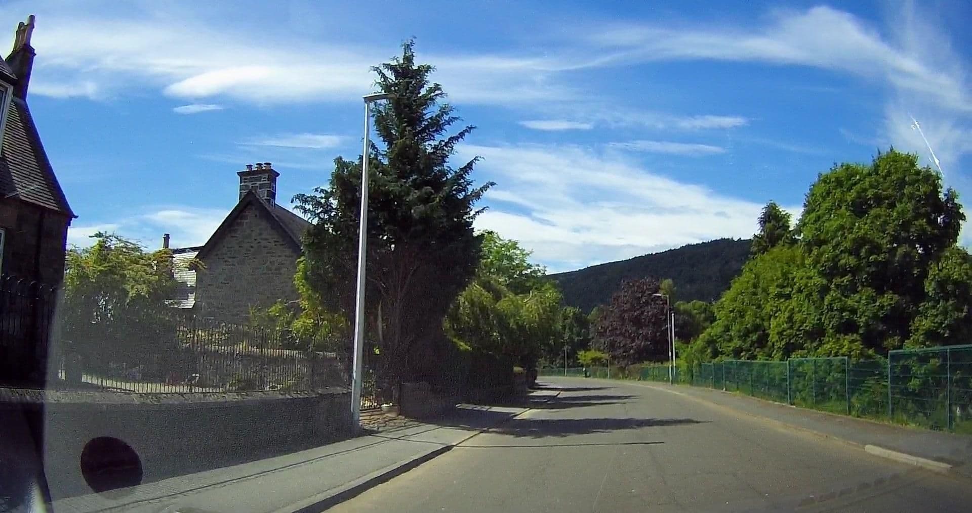Street view near Hillview ''Cottages Aberfeldy'', Aberfeldy — © tallguy (CC BY-SA · Mapillary)