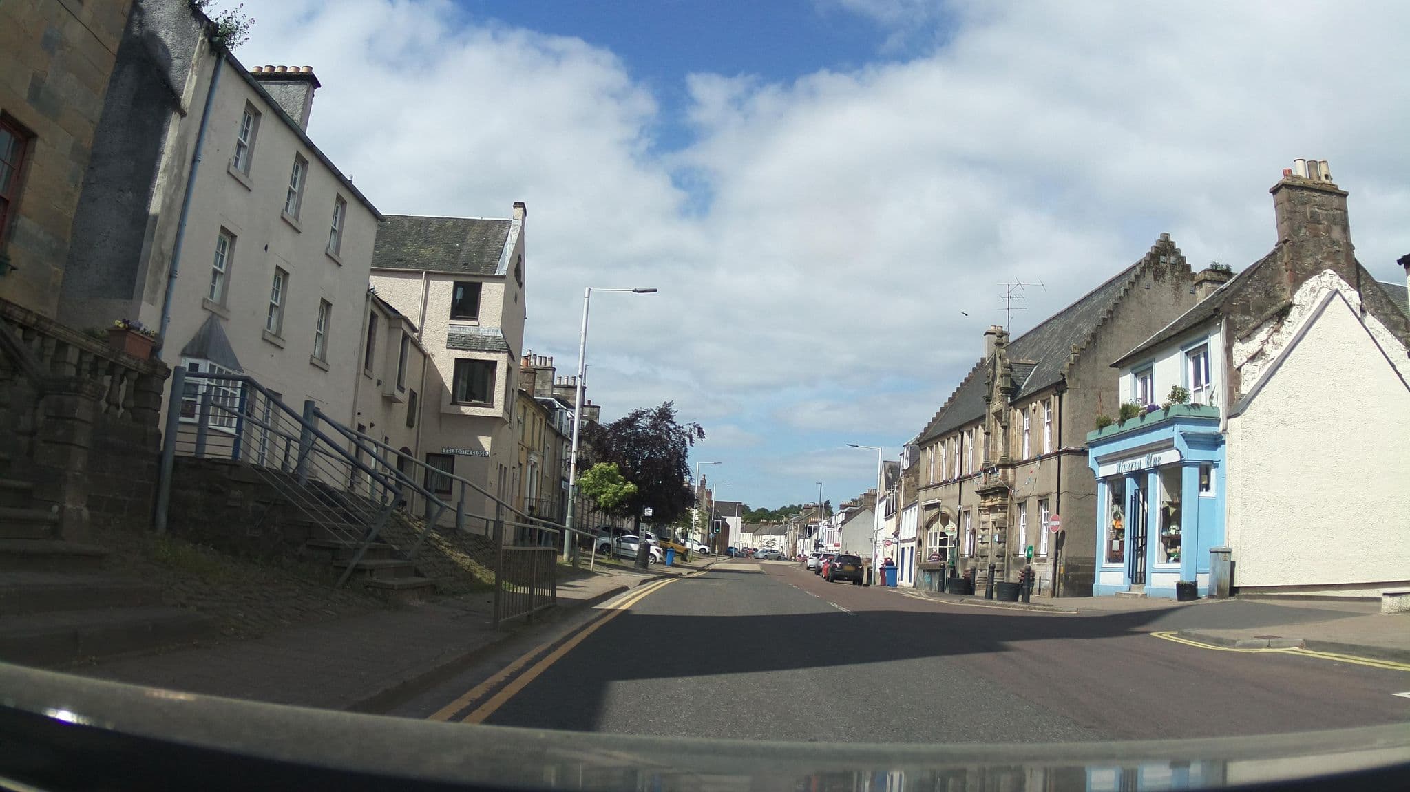 Street view near Ship Hotel, Newburgh — © southglos (CC BY-SA · Mapillary)