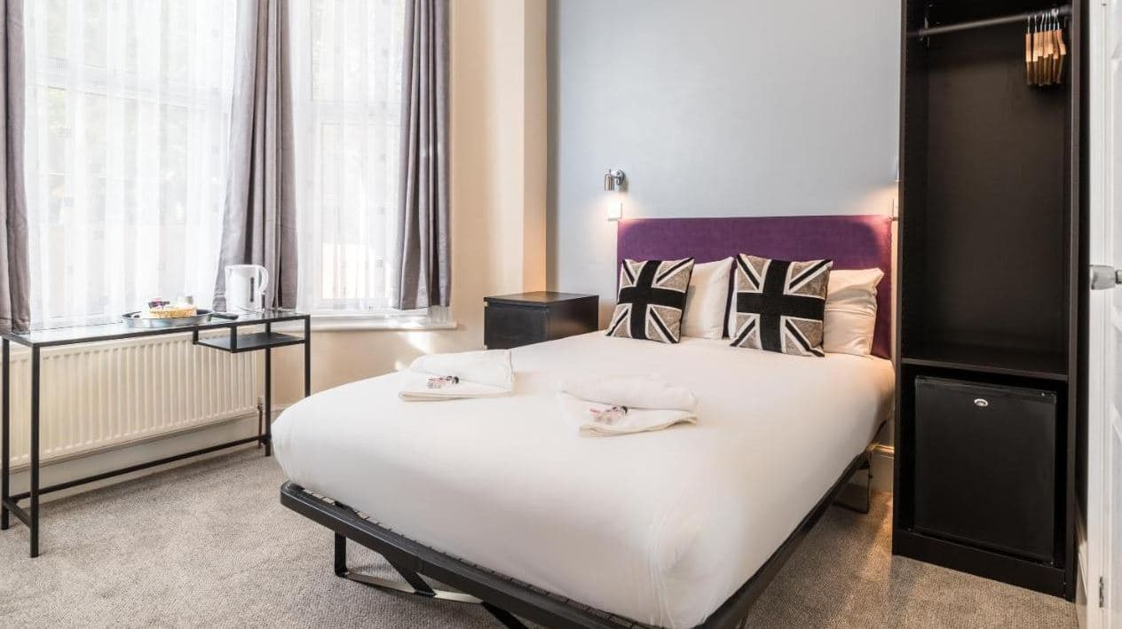 Royal London Hotel, Shepherds Bush