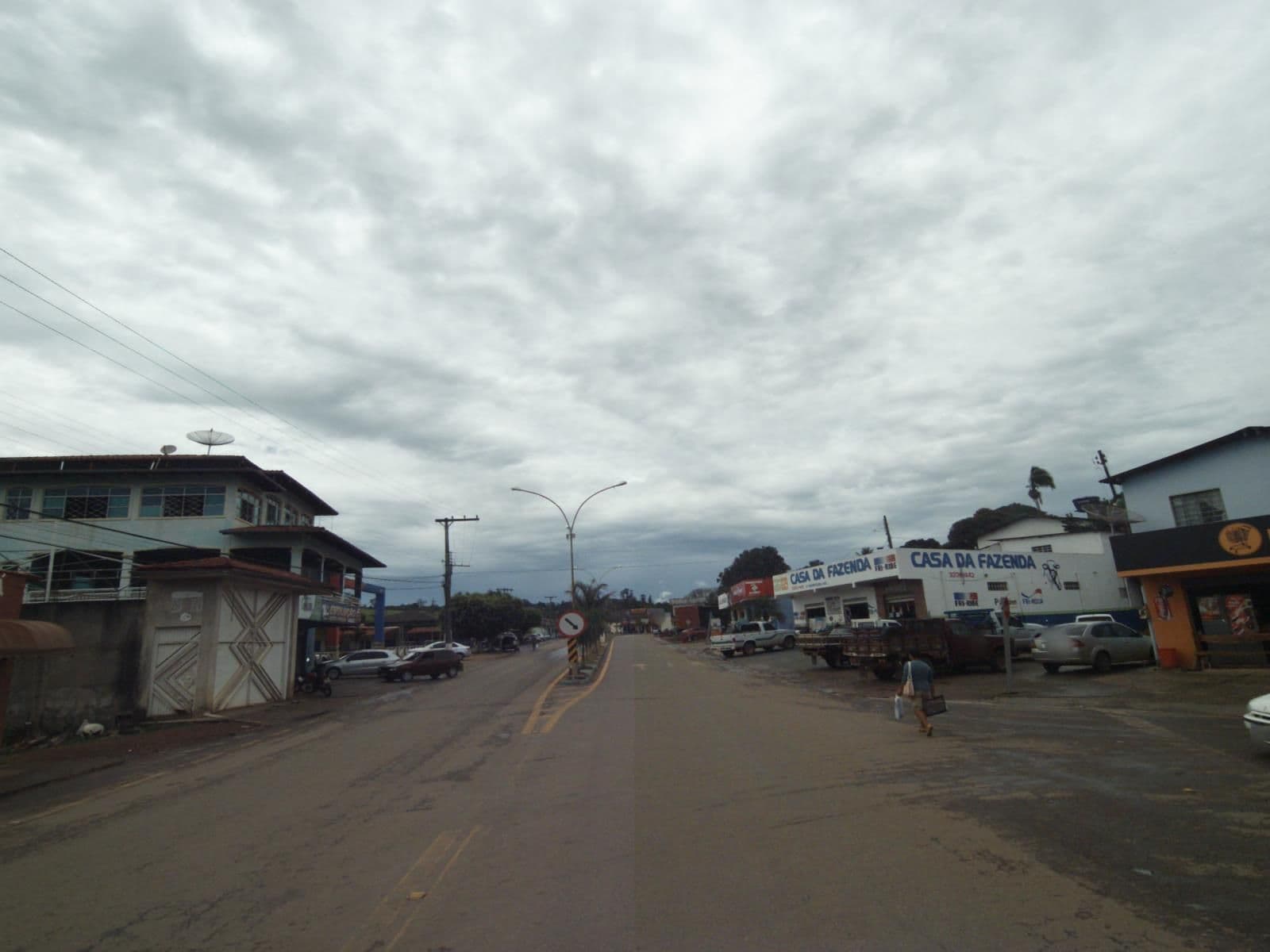 Street view near Pousada Lírios do Vale, Corumbá de Goiás — © projevias (CC BY-SA · Mapillary)