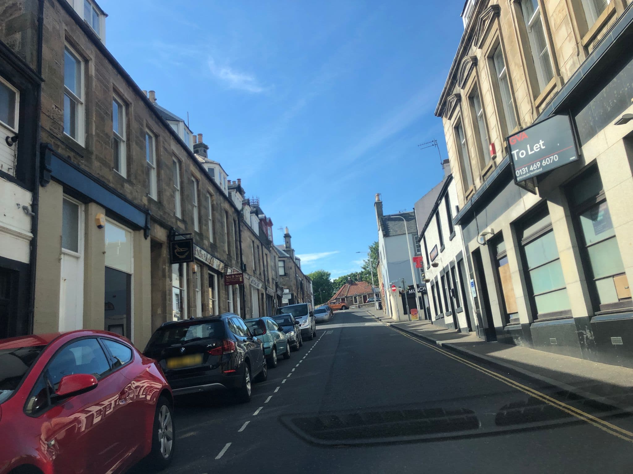 Street view near Royal Hotel, Anstruther — © drnoble (CC BY-SA · Mapillary)