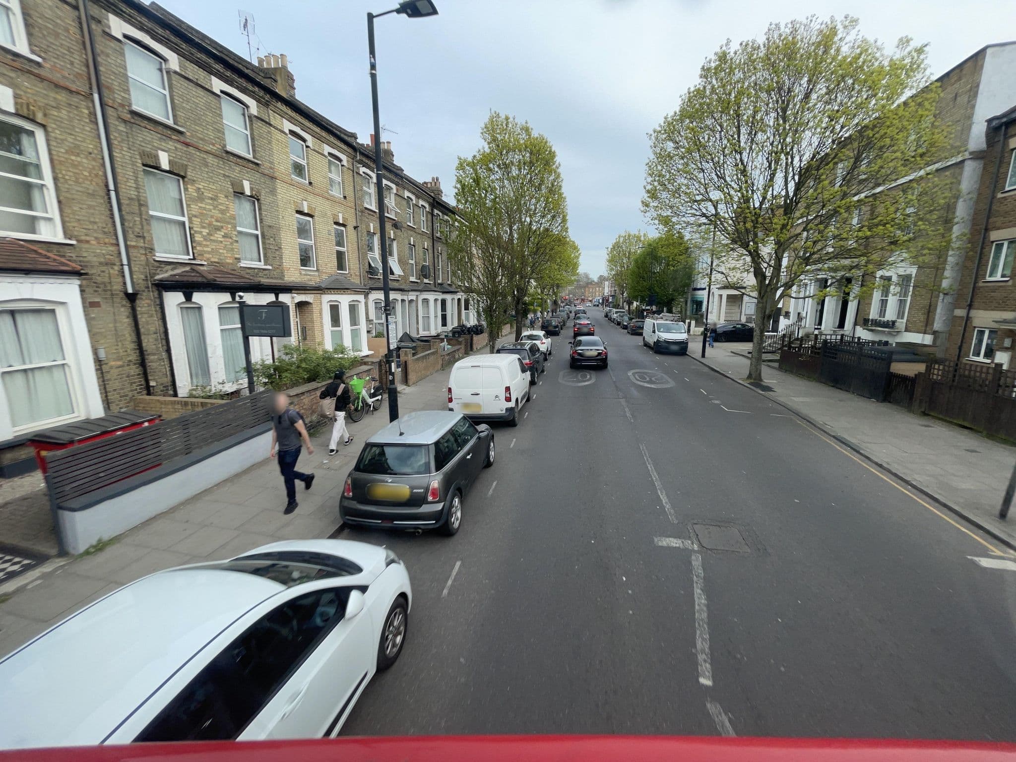 Street view near The Finsbury Guesthouse, Highbury — © gness (CC BY-SA · Mapillary)