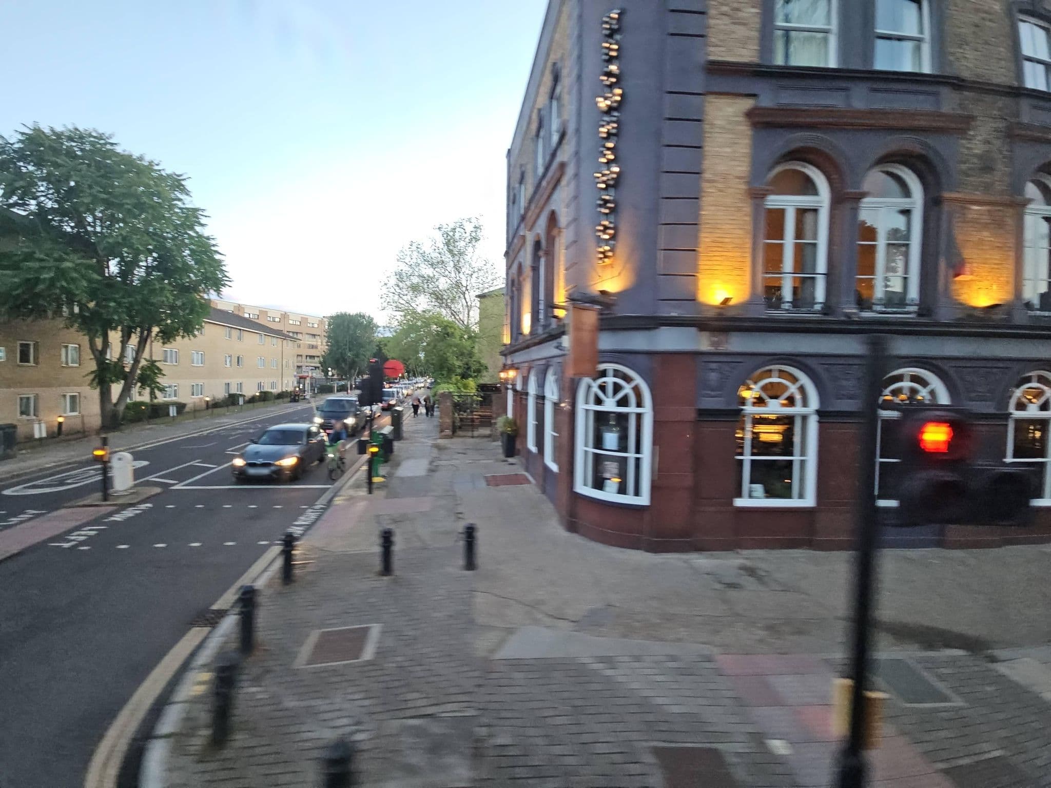 Street view near The Brownswood, Stamford Hill — © pbb (CC BY-SA · Mapillary)
