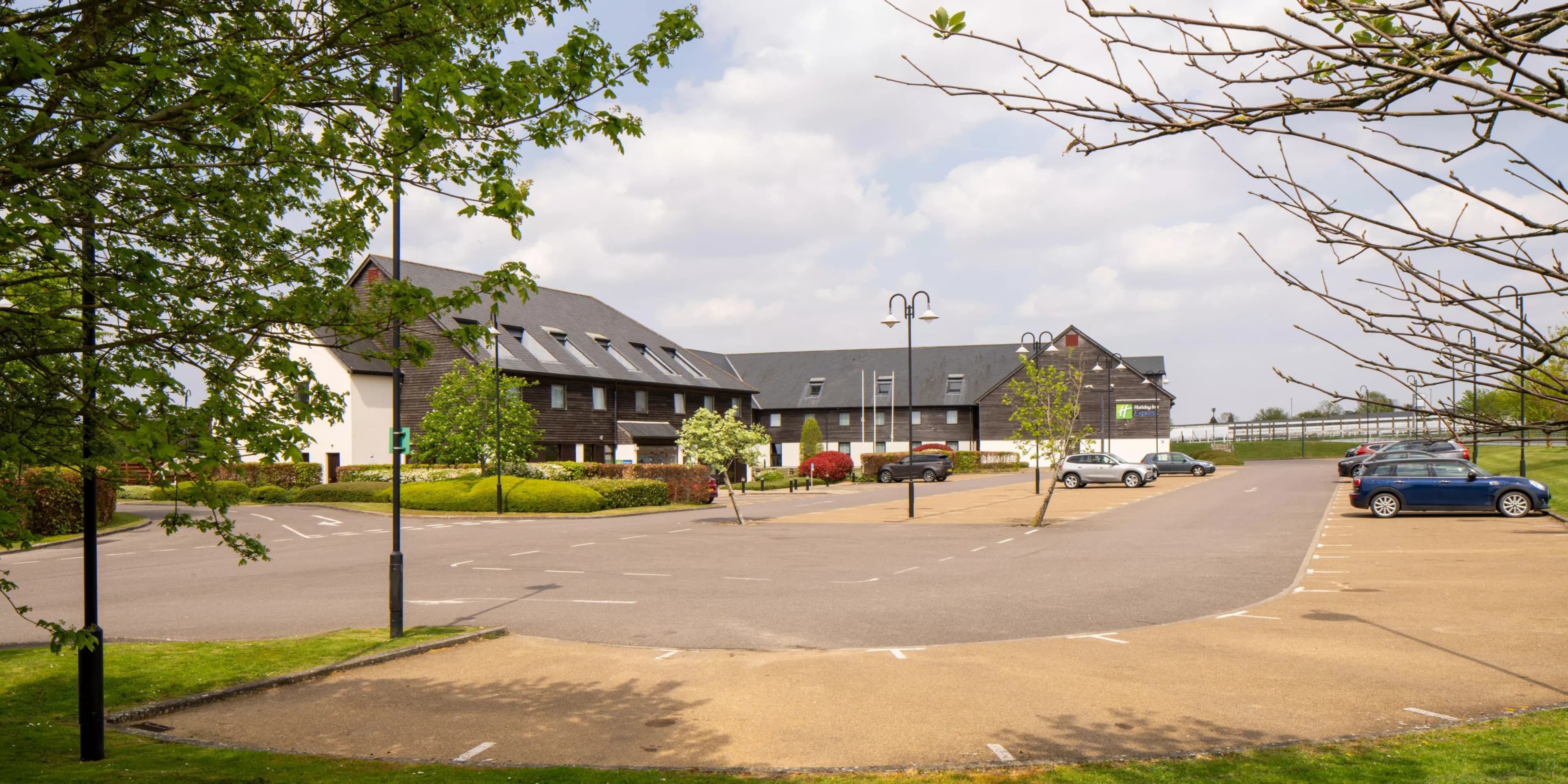 Holiday Inn Express London - Epsom Downs by IHG, Epsom