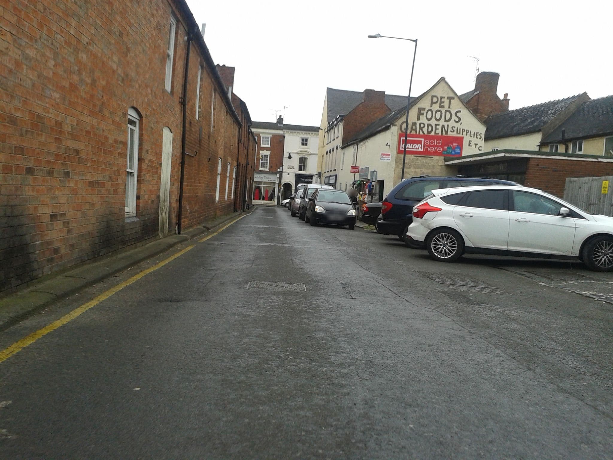 Street view near Three Tuns Hotel, Atherstone — © cyclestreets (CC BY-SA · Mapillary)