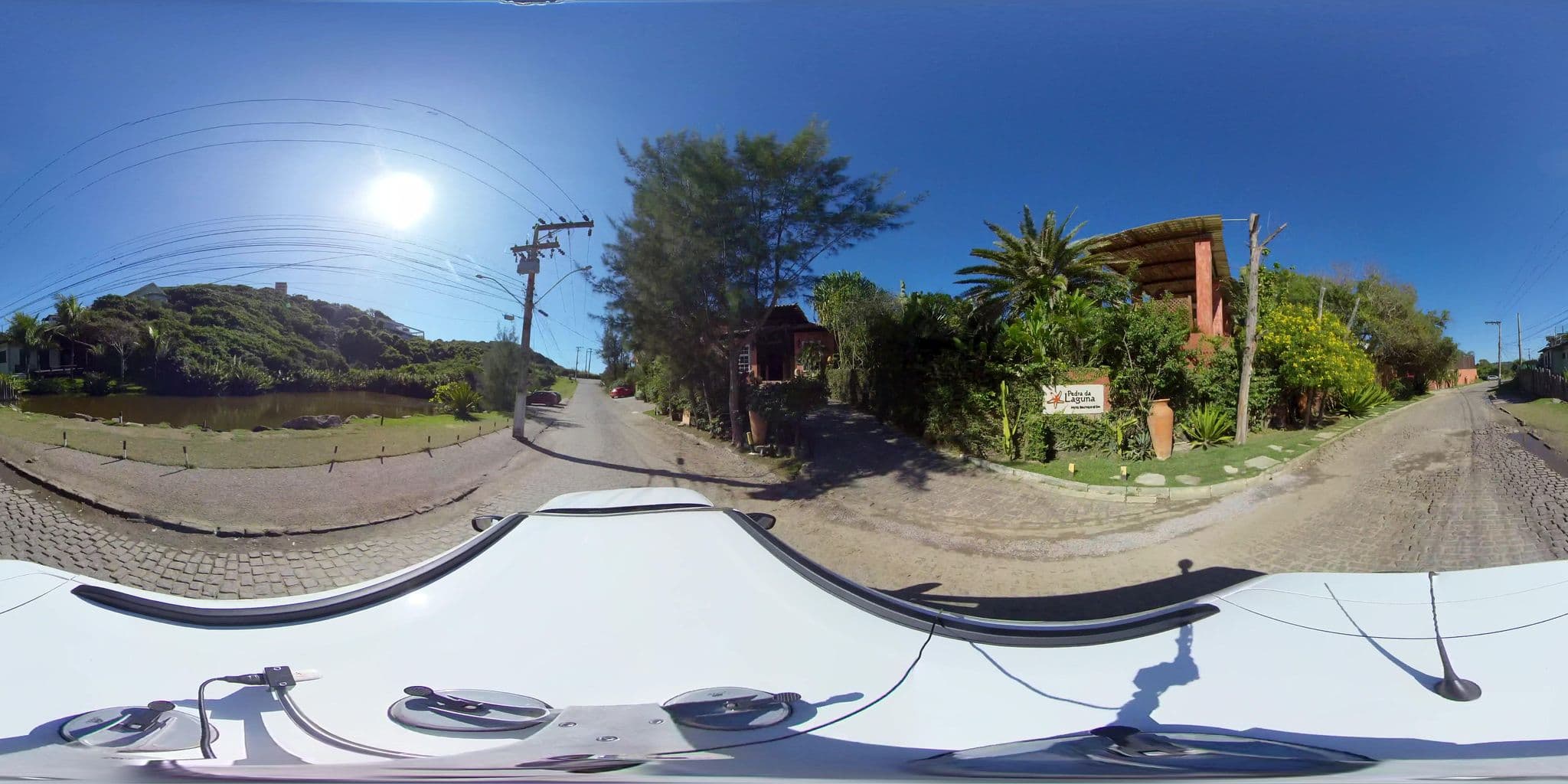 Street view near Hotel Pedra da Laguna, Armação dos Búzios — © 360 (CC BY-SA · Mapillary)
