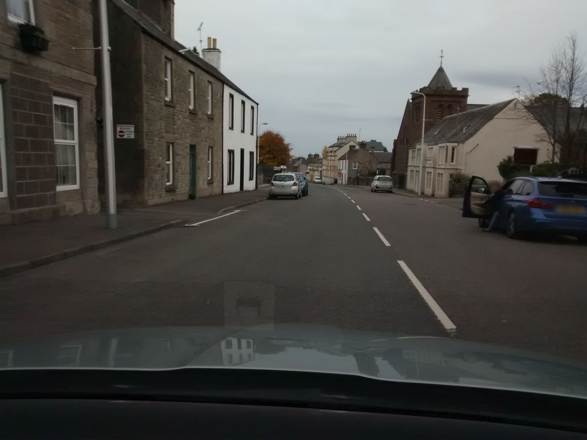 Street view near ApartNest Auchterarder, Auchterarder — © hobgoblin (CC BY-SA · Mapillary)