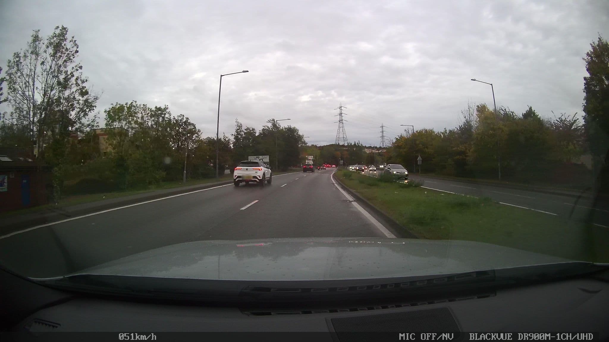 Street view near Travelodge Thurrock Lakeside, West Thurrock — © Semir_Mapillary (CC BY-SA · Mapillary)