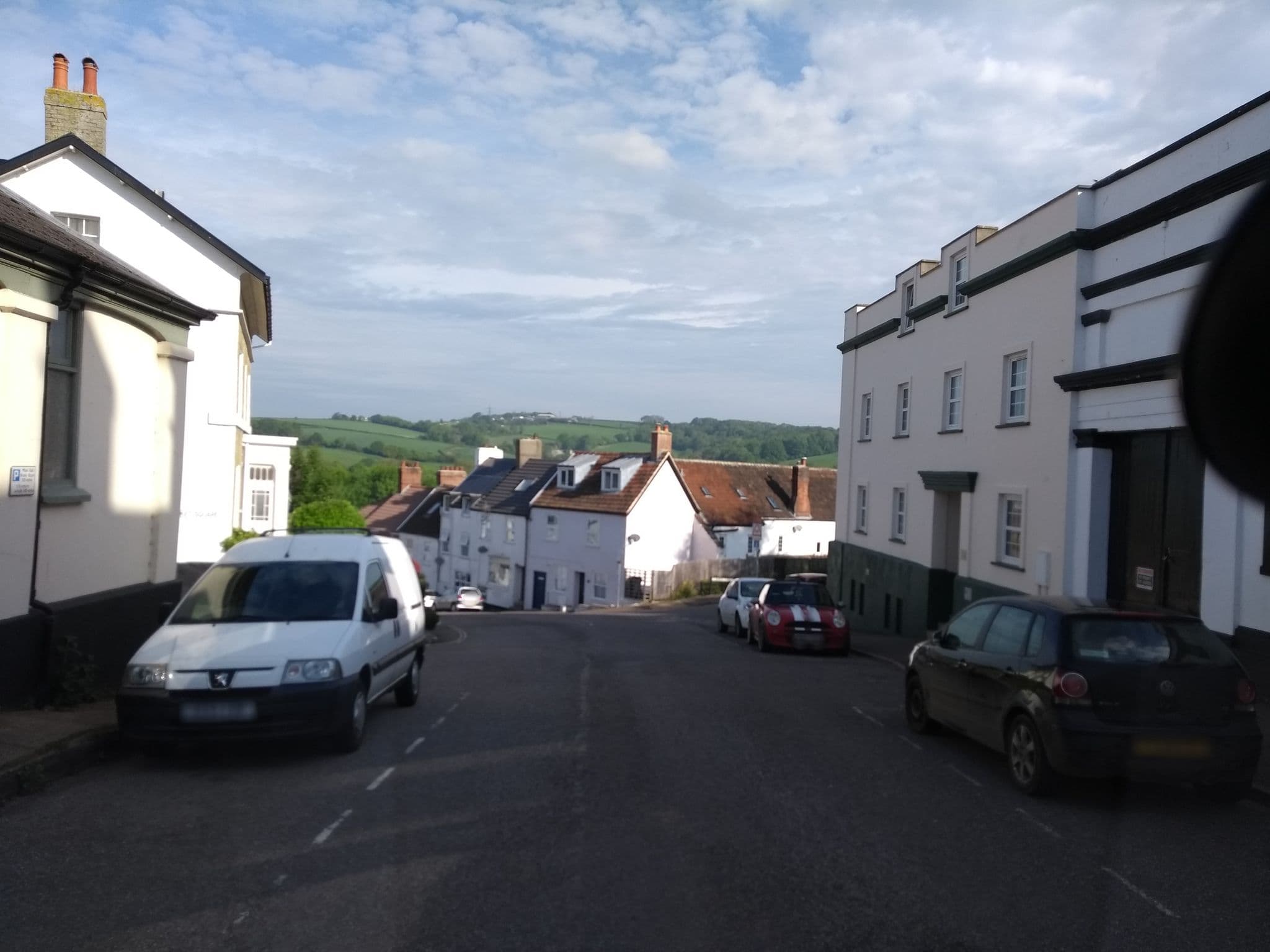 Street view near The Castle Inn, Axminster — © ukchris (CC BY-SA · Mapillary)