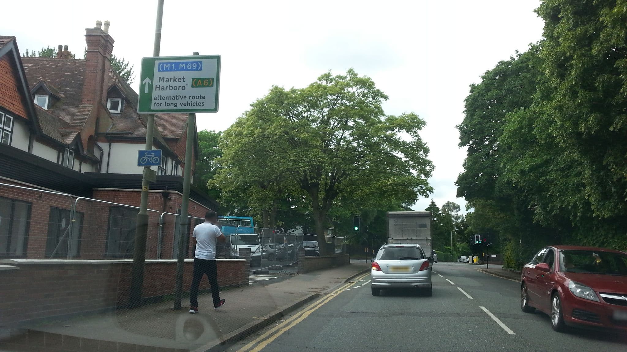 Street view near The Gables Aparthotel (Leicester) by Yoko Property, Oadby — © adam2 (CC BY-SA · Mapillary)