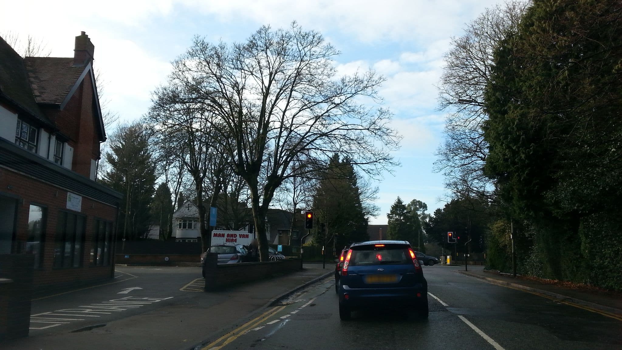 Street view near Gables Hotel, Oadby — © adam2 (CC BY-SA · Mapillary)