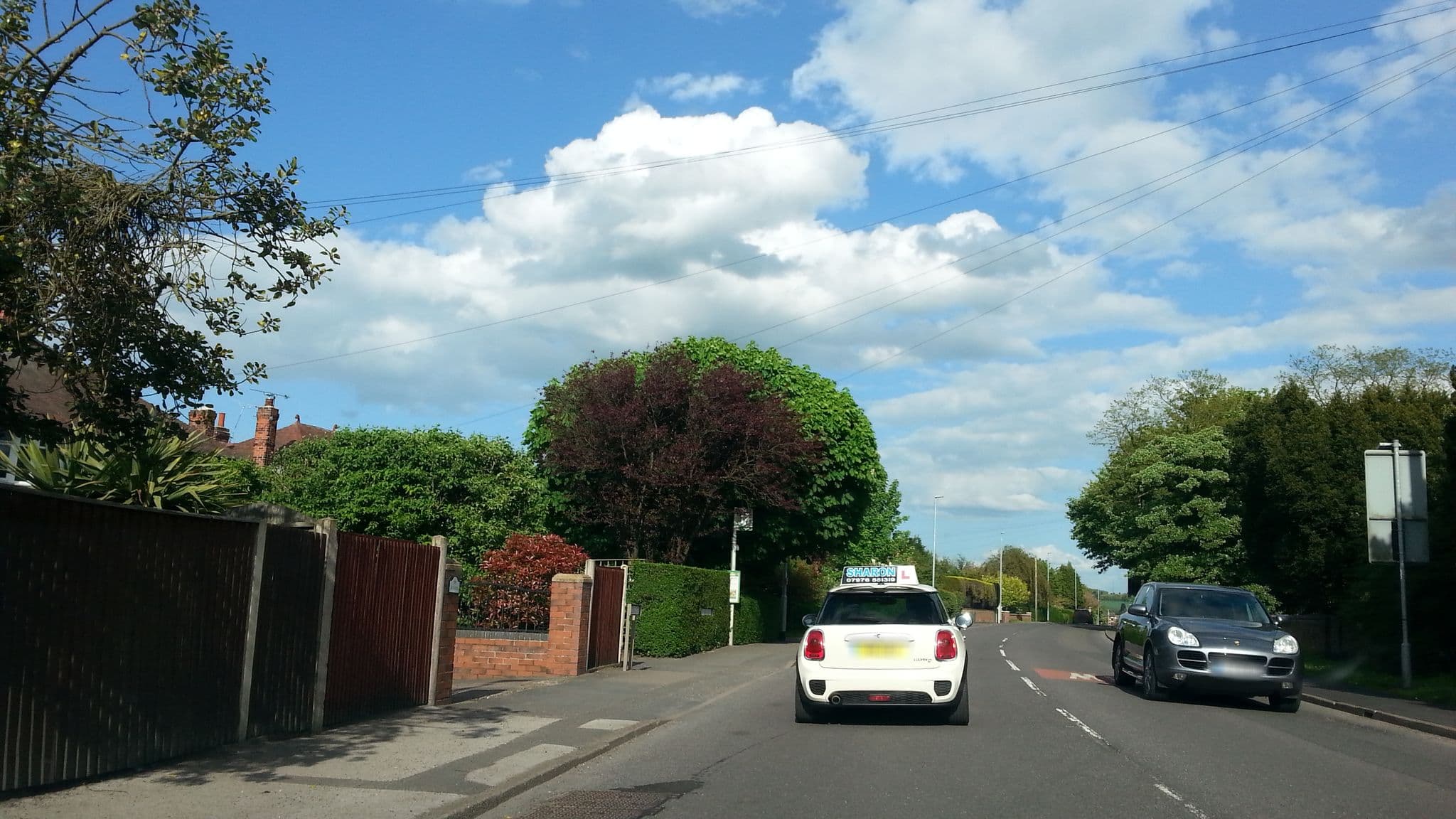 Street view near Tanamara Guest House, Retford — © adam2 (CC BY-SA · Mapillary)