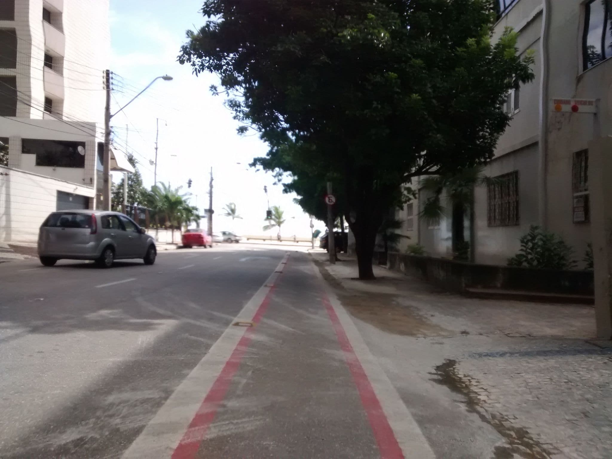 Street view near Aquidabã Praia Hotel, Fortaleza — © gustavogomes (CC BY-SA · Mapillary)