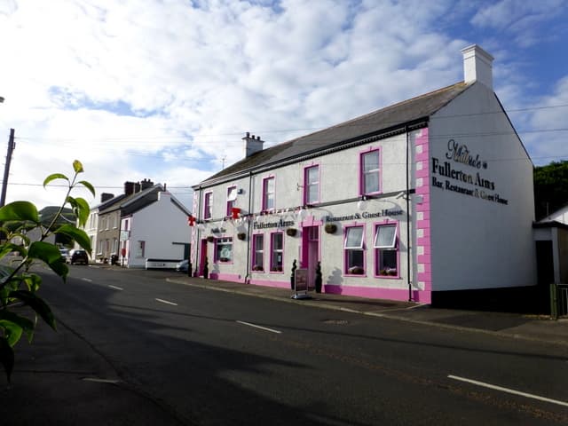 The Fullerton Arms (via Wikimedia Commons, CC BY-SA 2.0)