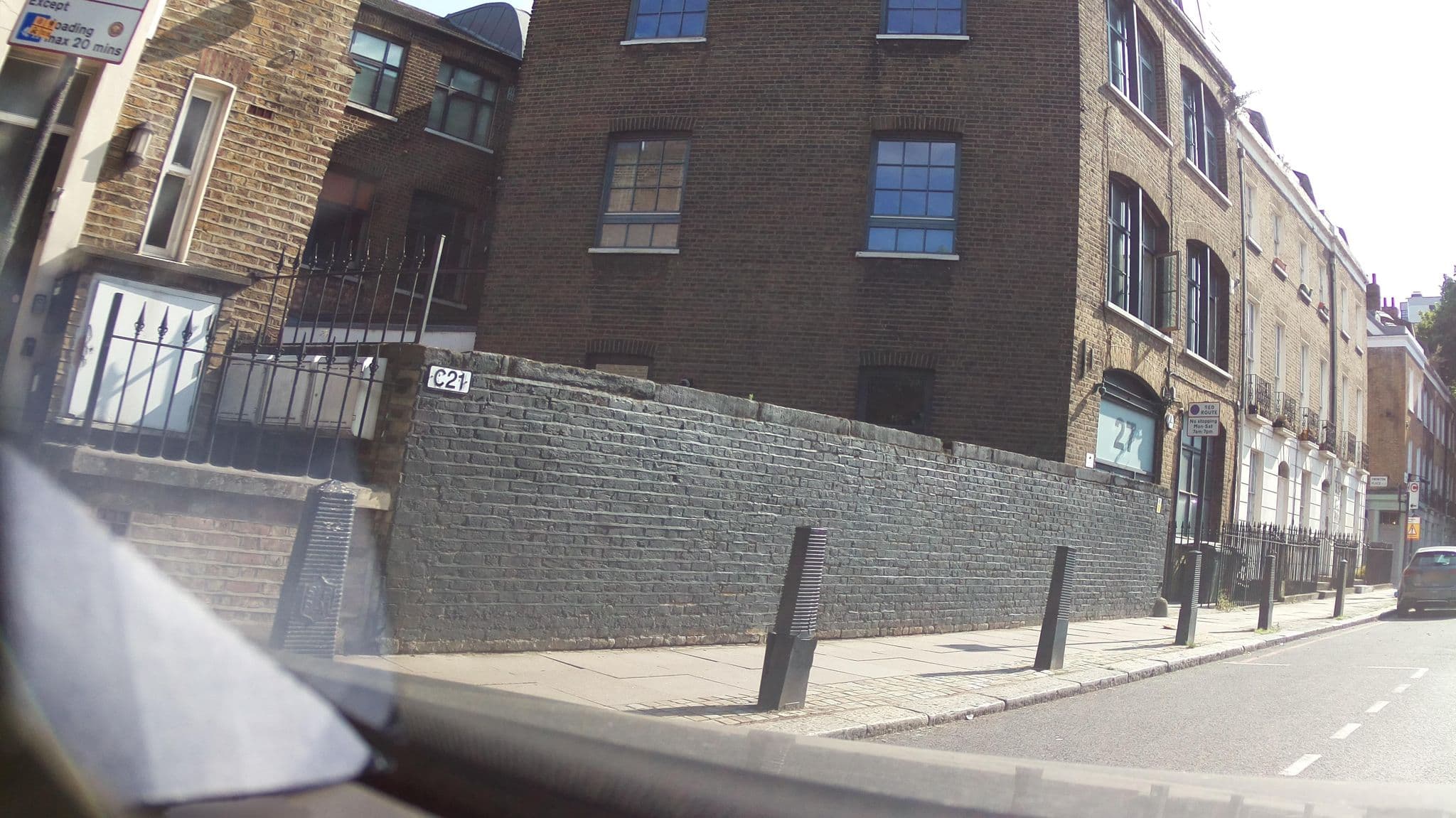Street view near Budget Guest House, King's Cross — © southglos (CC BY-SA · Mapillary)