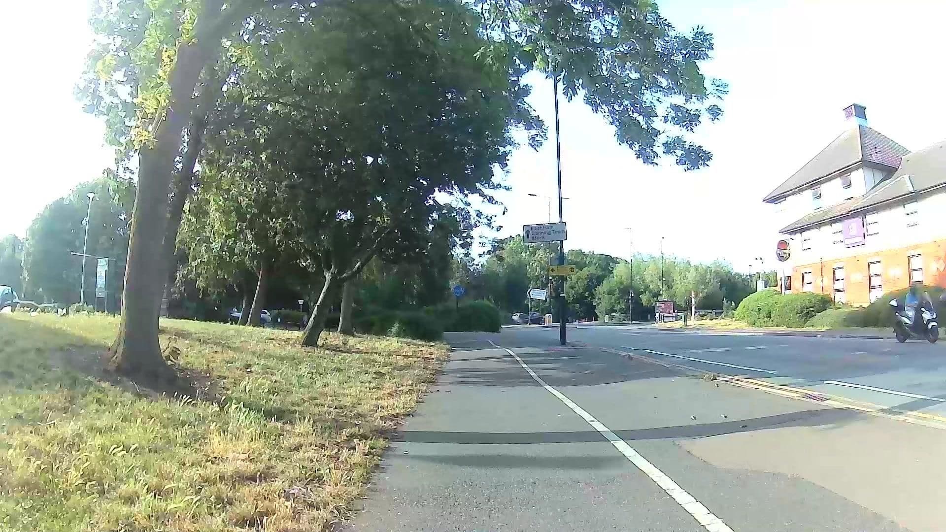 Street view near Premier Inn London Beckton hotel, Barking — © rskedgell (CC BY-SA · Mapillary)