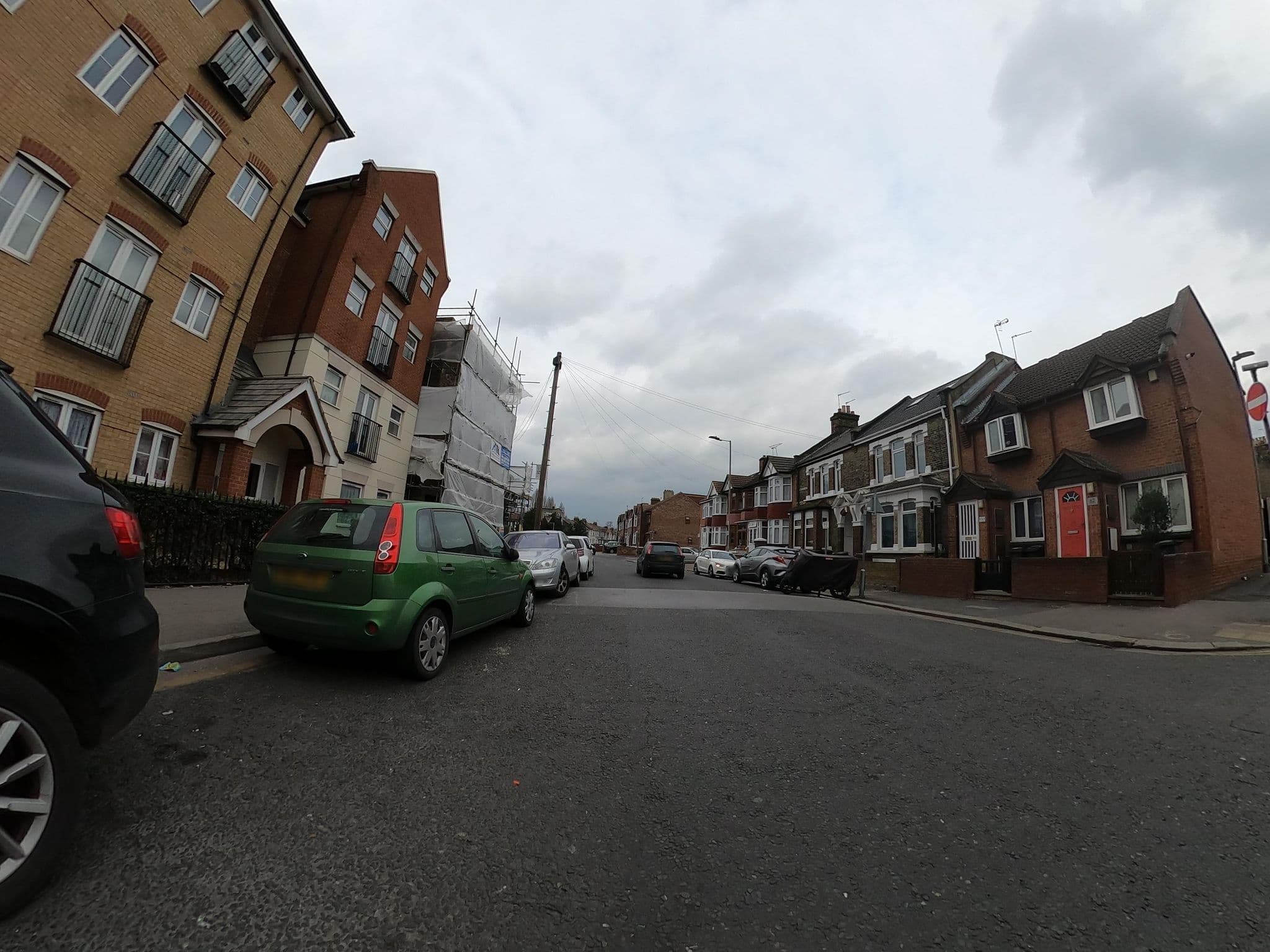 Street view near Tanner Guest House - Double Room, Barking — © dankarran (CC BY-SA · Mapillary)