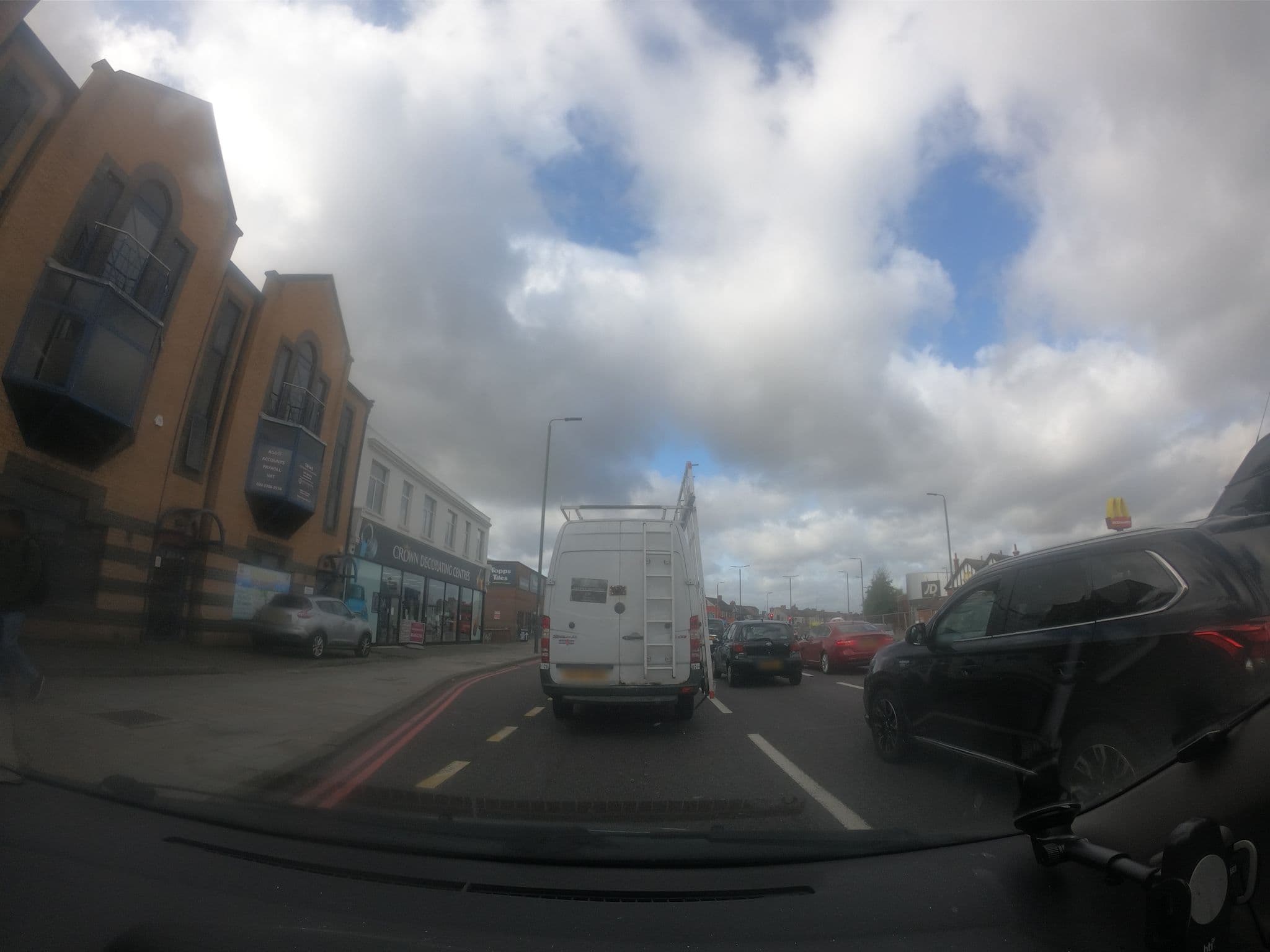Street view near Pinnacle Hotels, Newbury Park — © lamaar639 (CC BY-SA · Mapillary)