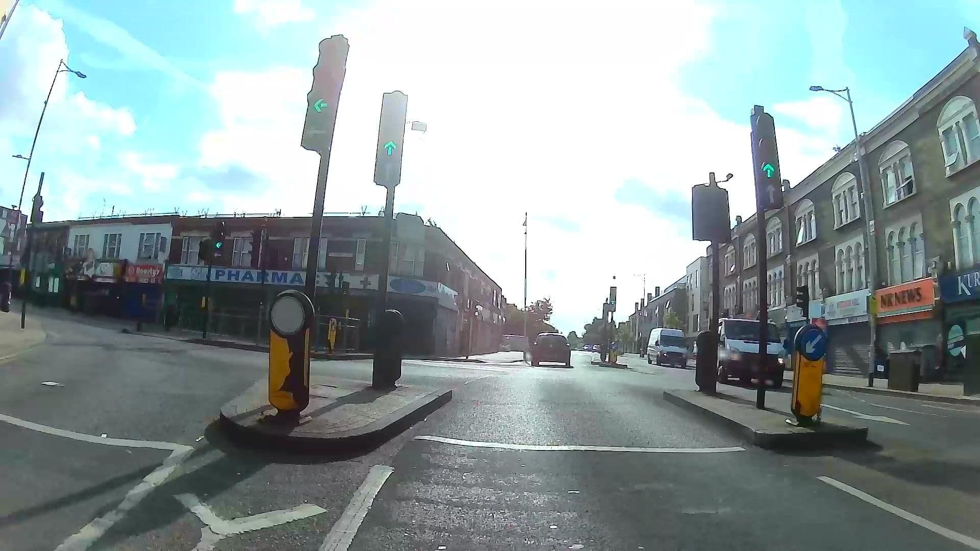 Street view near Rossmore Hotel Limited, Goodmayes — © rskedgell (CC BY-SA · Mapillary)