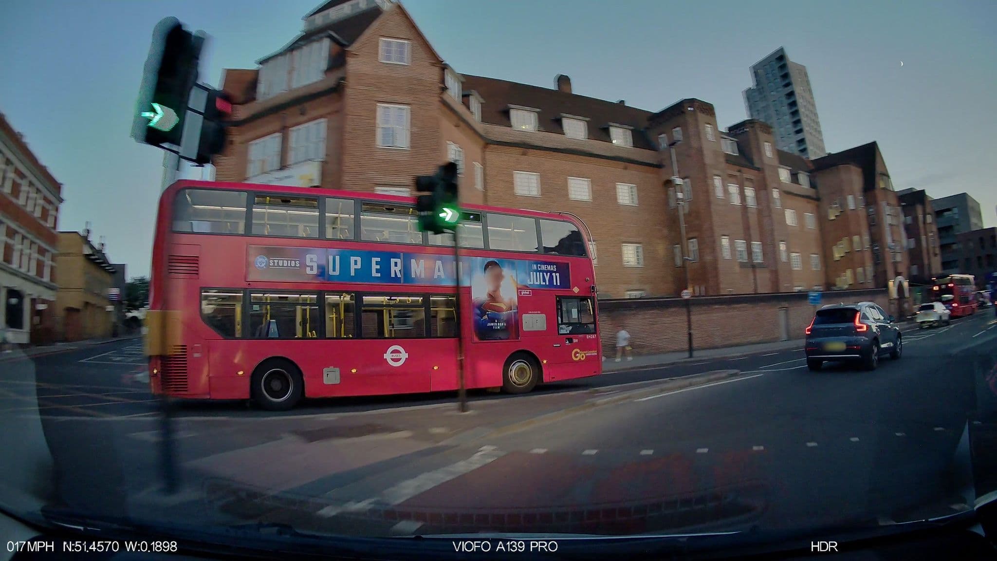 Street view near Brewer's Inn (Hotel), Earlsfield — © IpswichEdits (CC BY-SA · Mapillary)