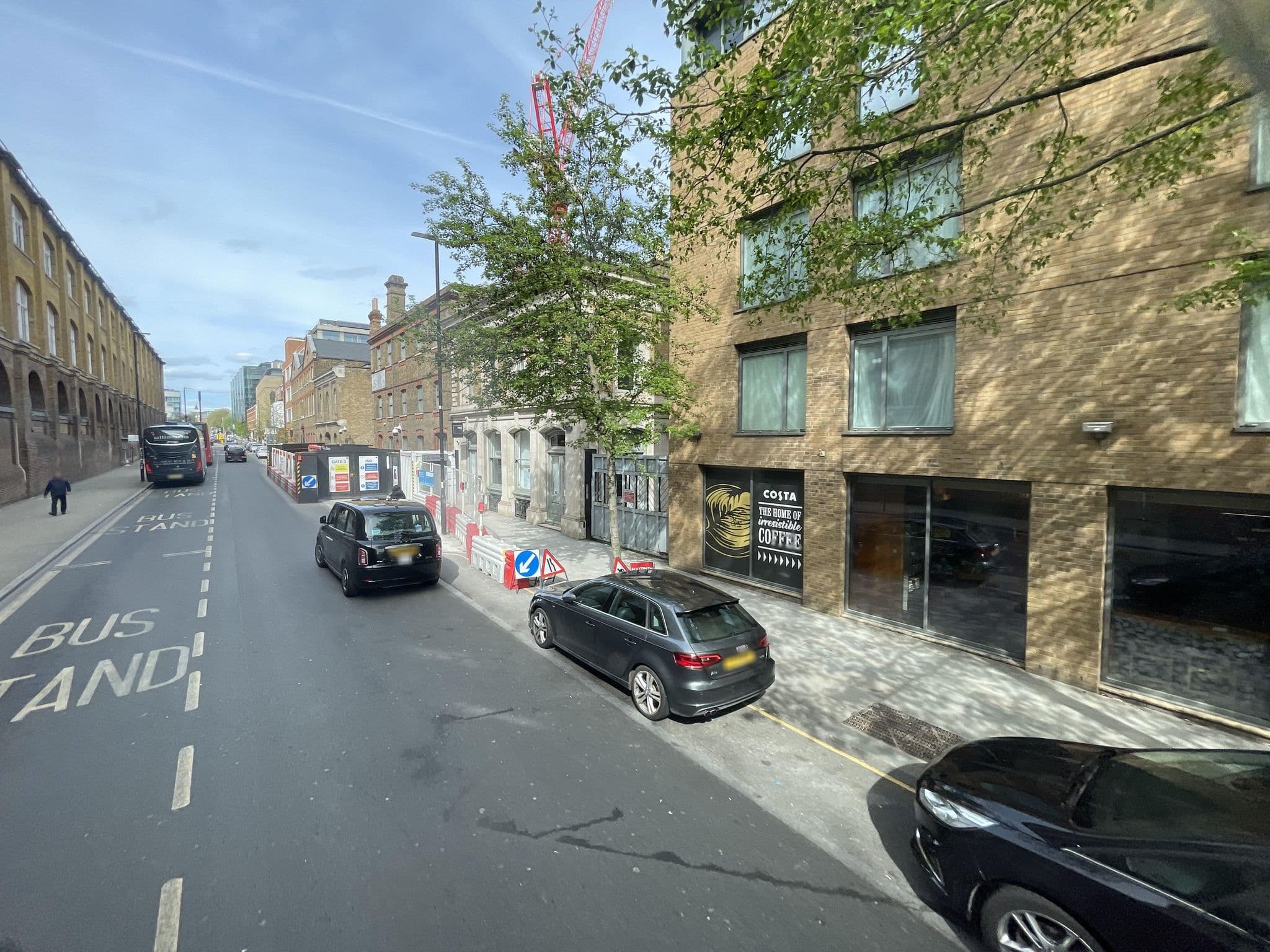 Street view near Premier Inn London Kings Cross hotel, King's Cross — © gness (CC BY-SA · Mapillary)