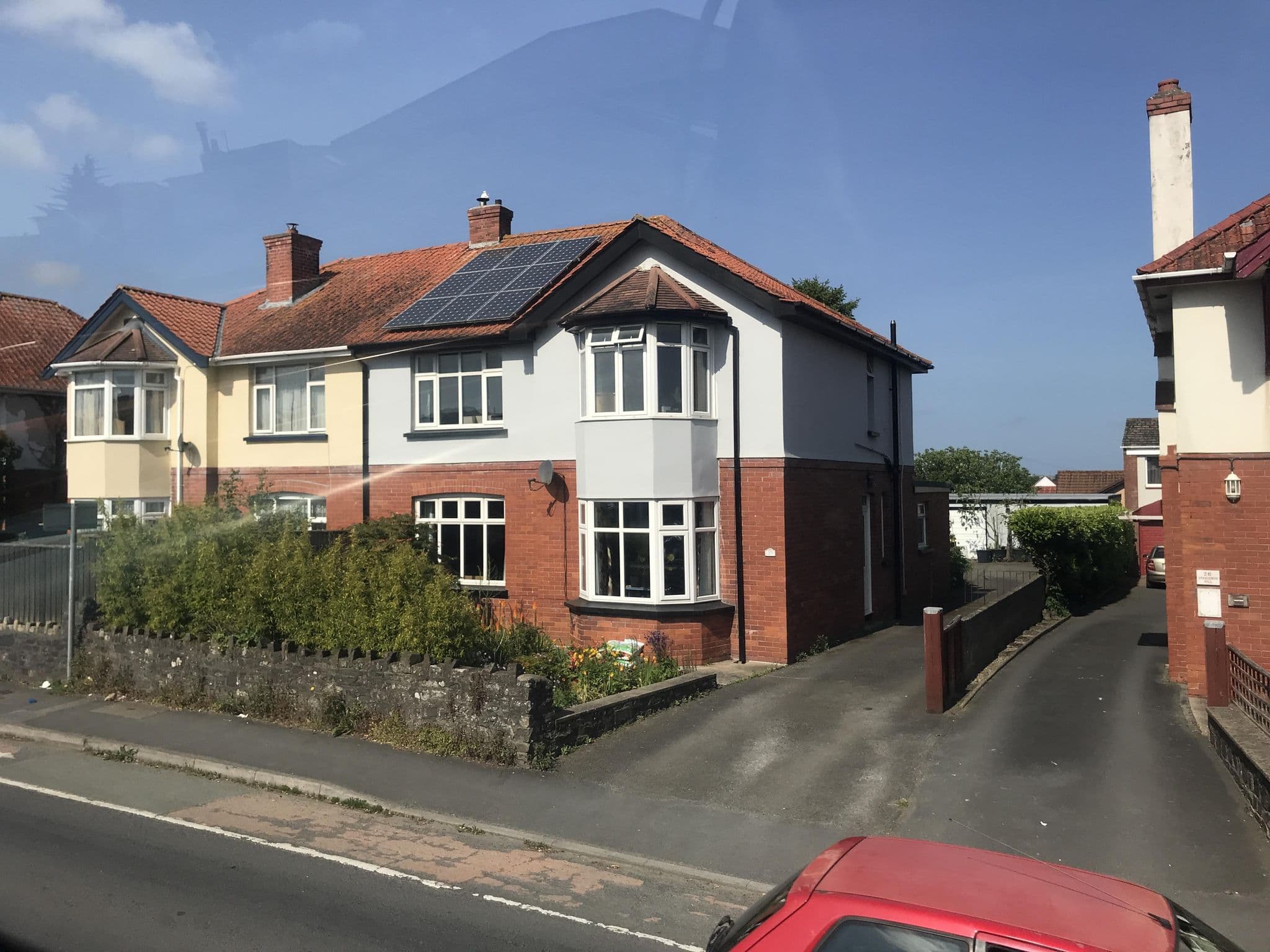 Street view near Cresta Guest House, Barnstaple — © miguel_andrade (CC BY-SA · Mapillary)