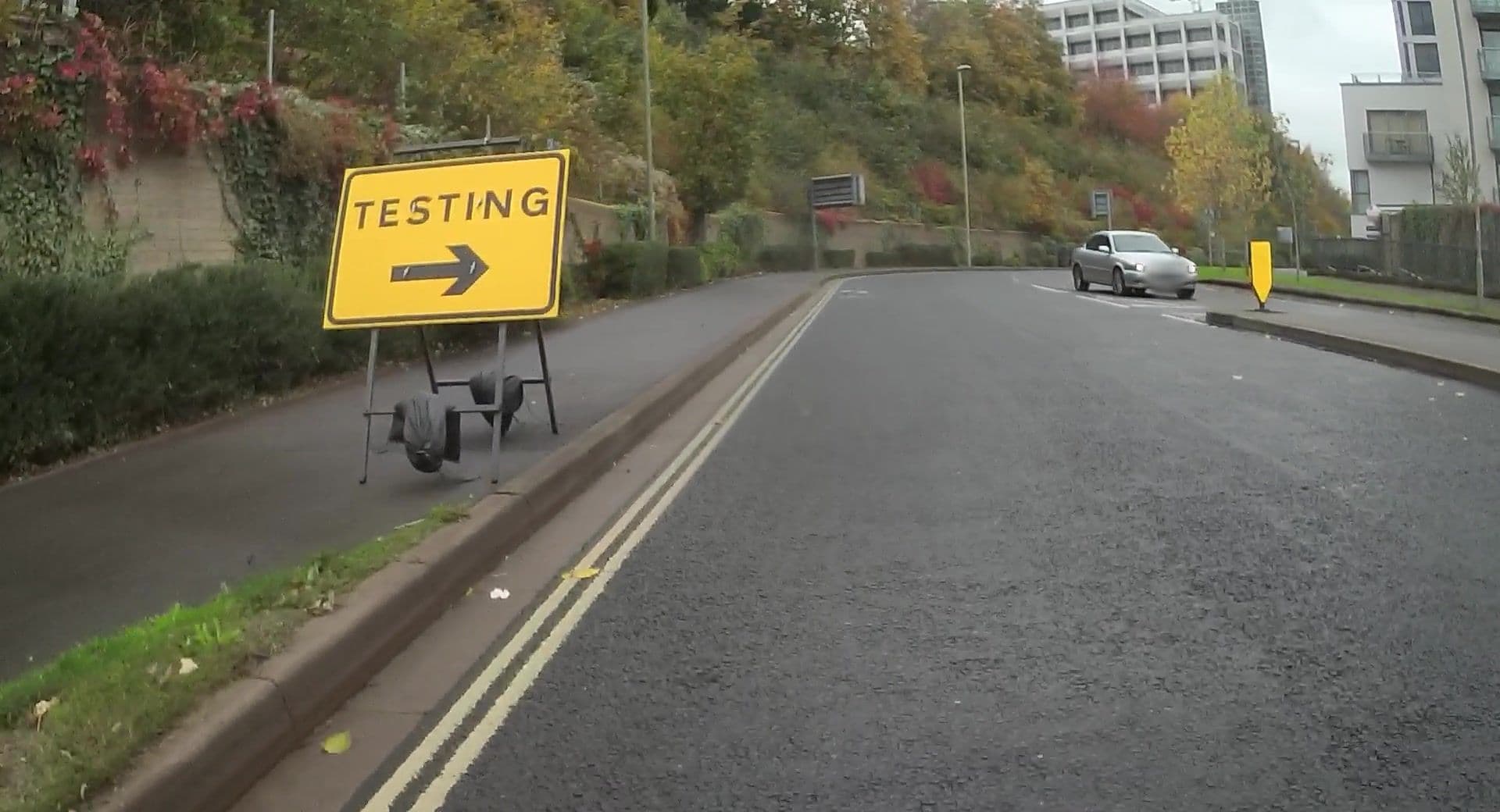 Street view near Praca, Basingstoke — © jpennycook (CC BY-SA · Mapillary)