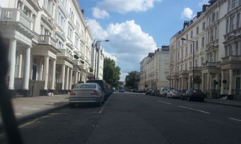Street view near Georgian House Hotel, Pimlico — © paulbiv (CC BY-SA · Mapillary)