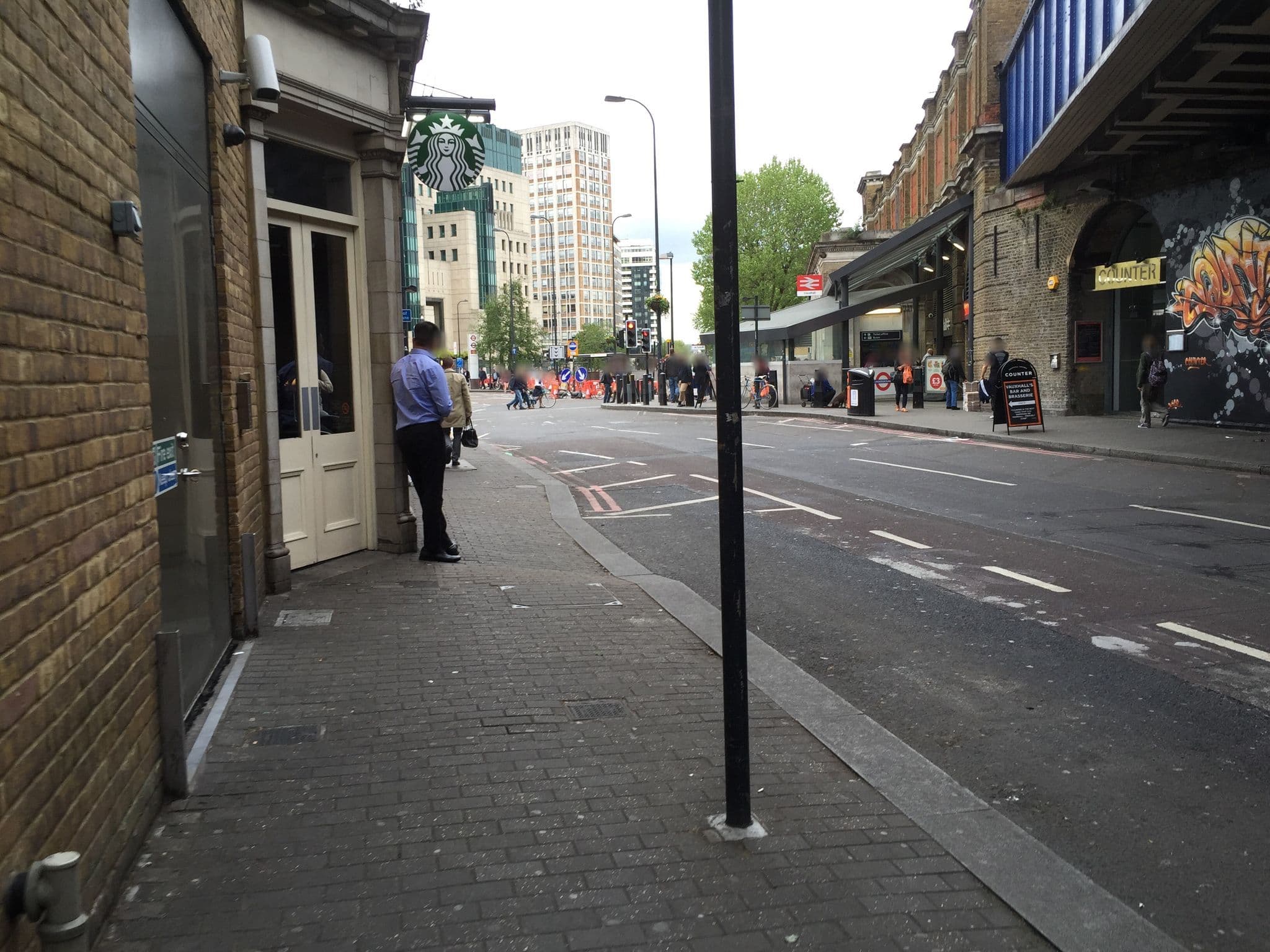 Street view near Travelodge London Vauxhall, Vincent Square — © tommorris (CC BY-SA · Mapillary)