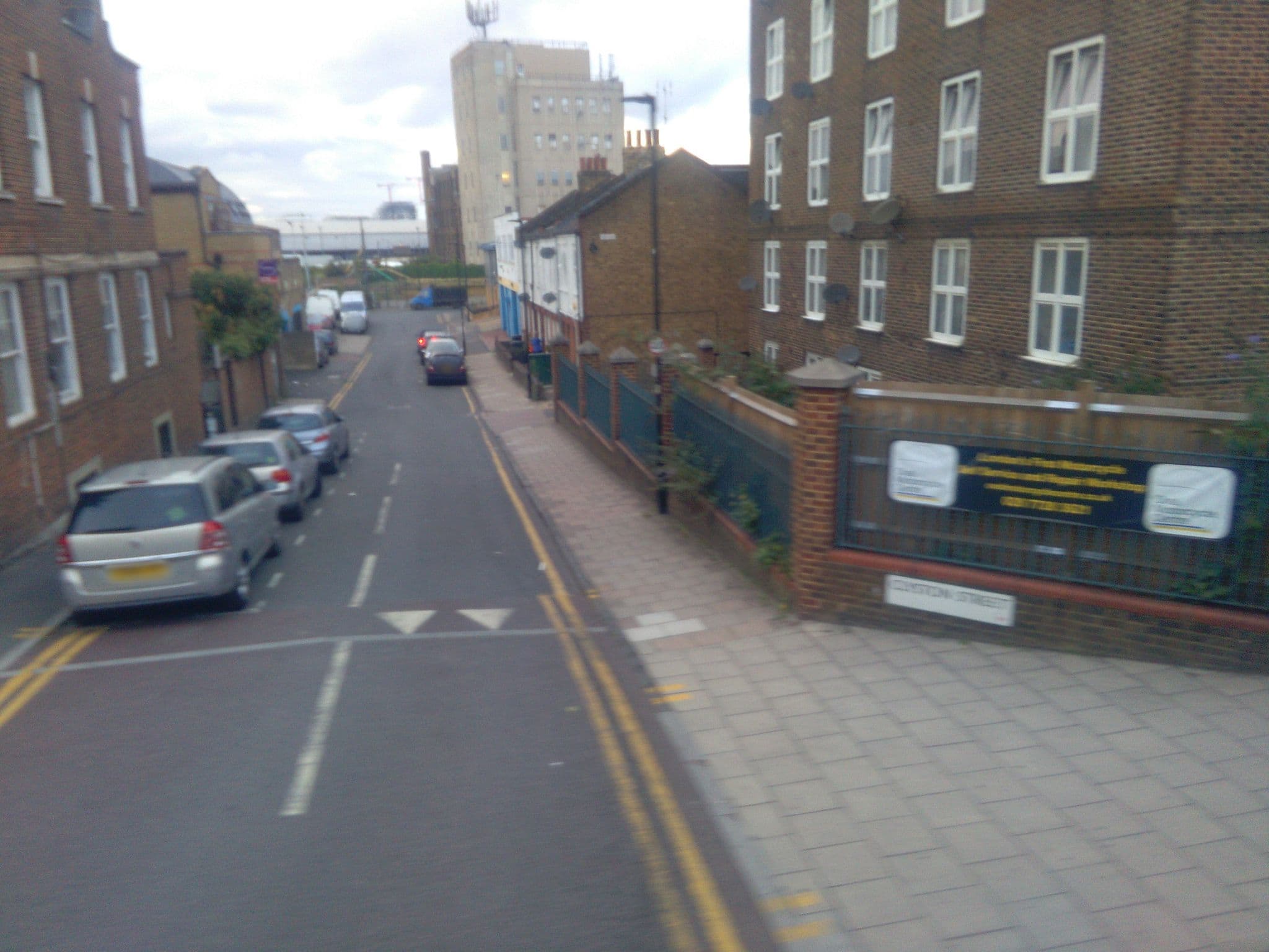 Street view near Spacious Battersea rooms and apartments, Queenstown — © ris (CC BY-SA · Mapillary)