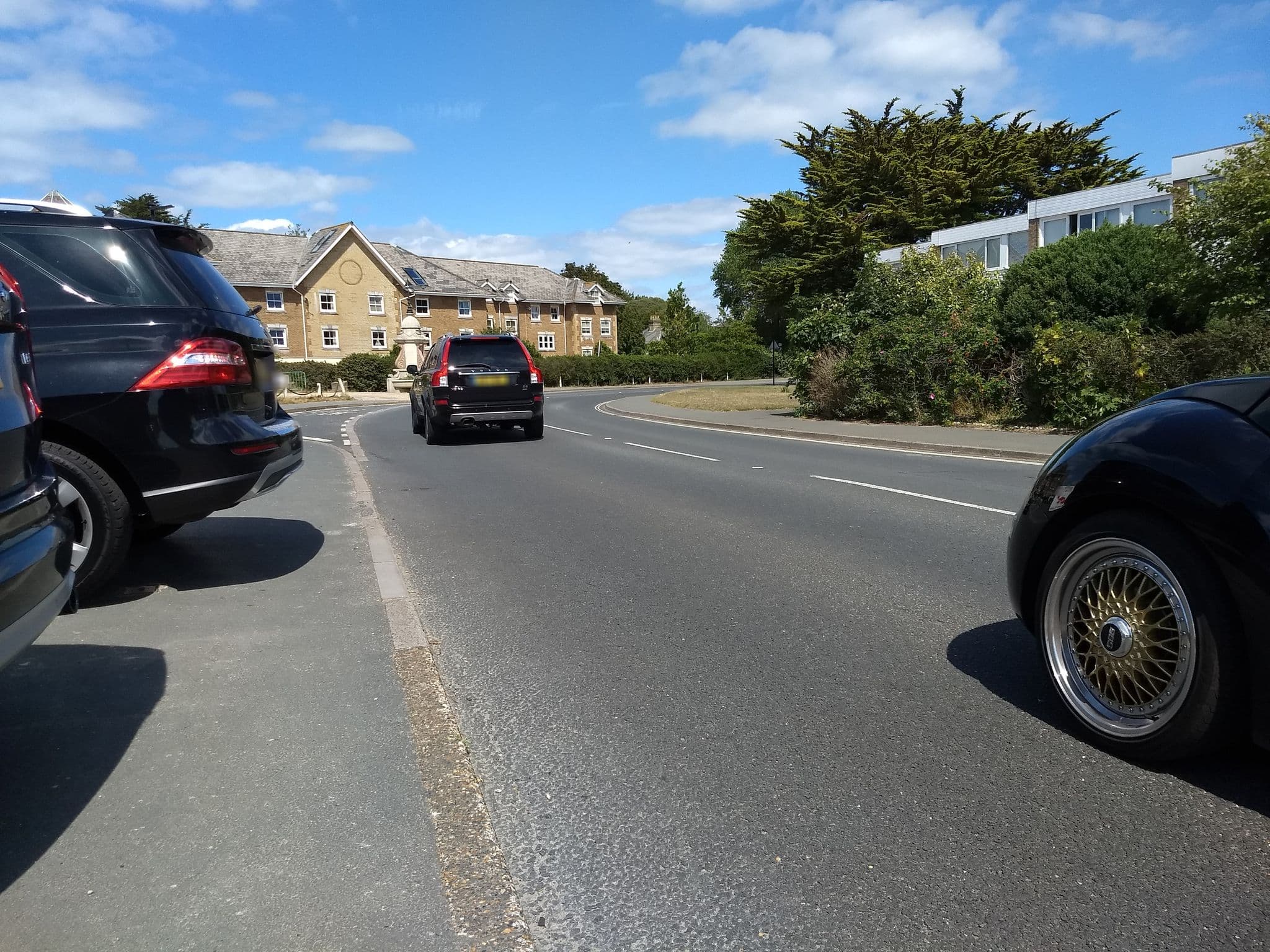 Street view near Royal Spithead Hotel, Bembridge — © mappernerd (CC BY-SA · Mapillary)