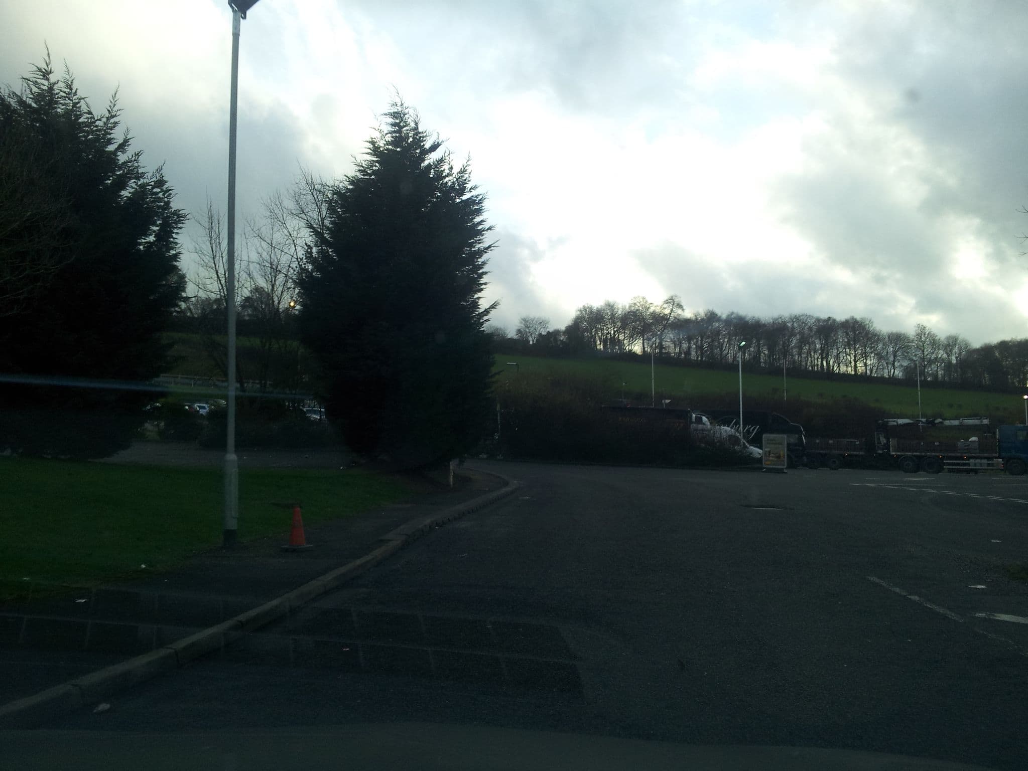 Street view near Premier Inn Hemel Hempstead West hotel, Bovingdon — © adam2 (CC BY-SA · Mapillary)