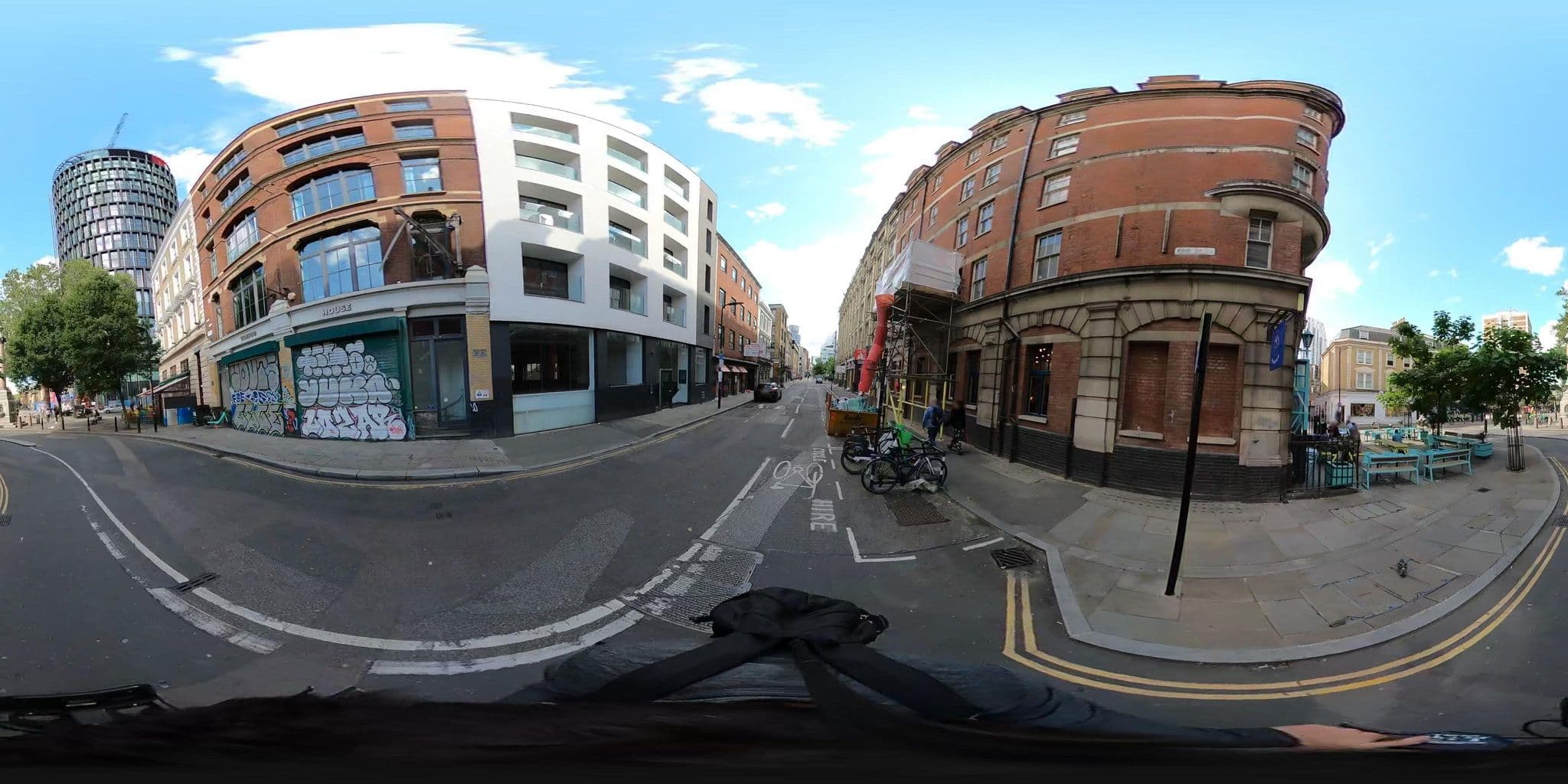 Street view near Hotels Ben, Spitalfields — © asturksever (CC BY-SA · Mapillary)