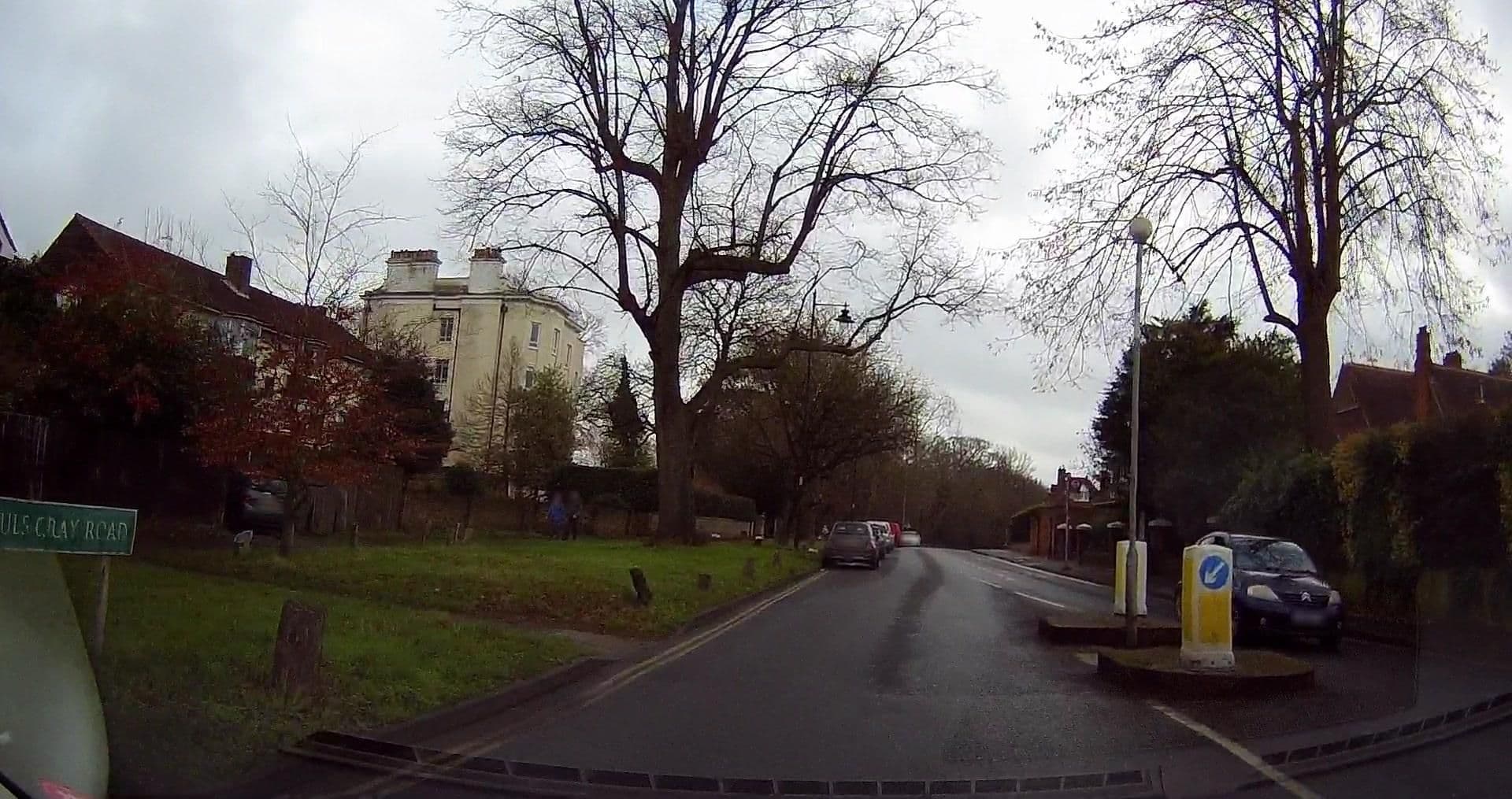 Street view near Hotel, Chislehurst — © tallguy (CC BY-SA · Mapillary)
